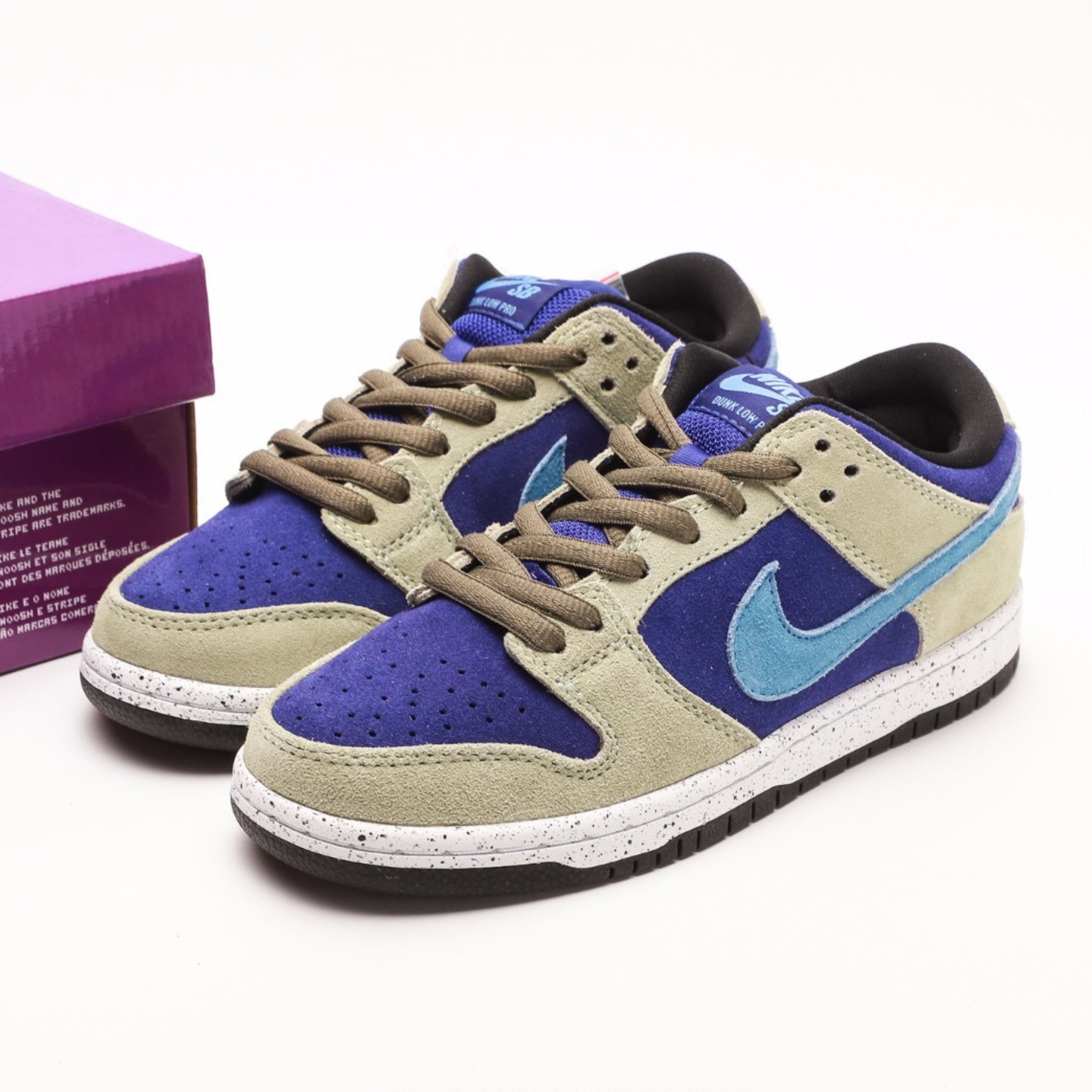 Nike Dunk Low SB Celadon