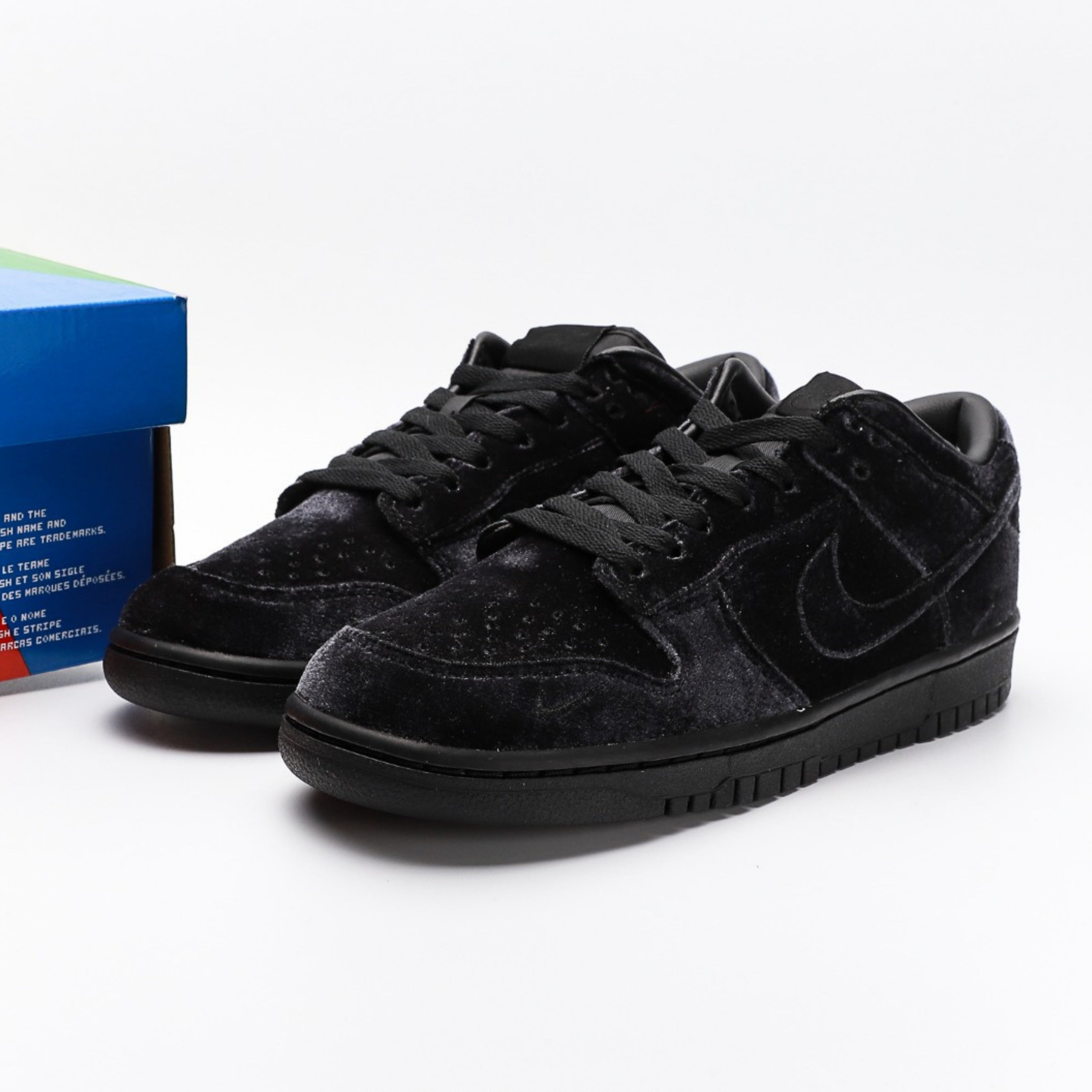Nike Dunk Low Dover Street Market Triple Black Velvet