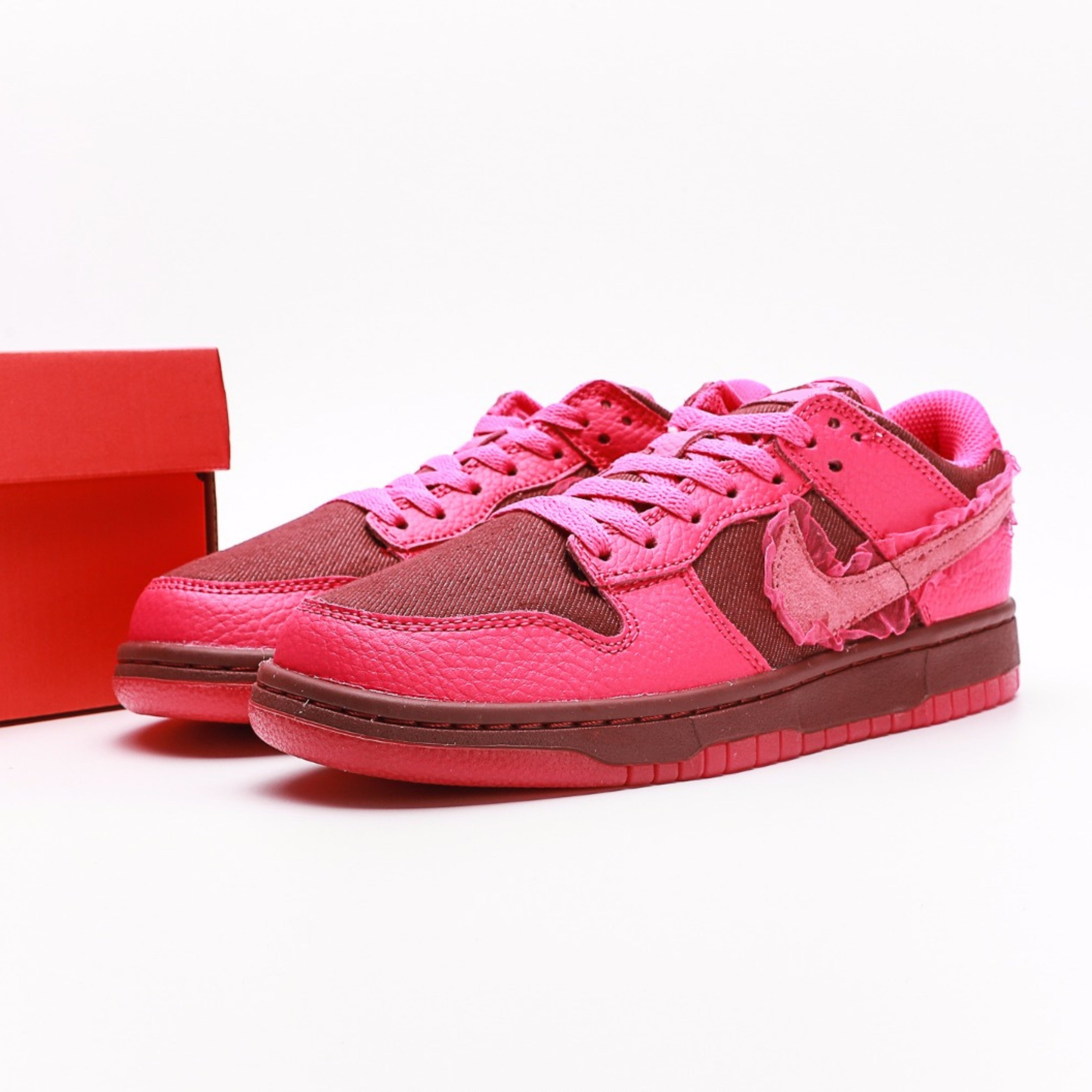 Nike Dunk Low Valentines Day