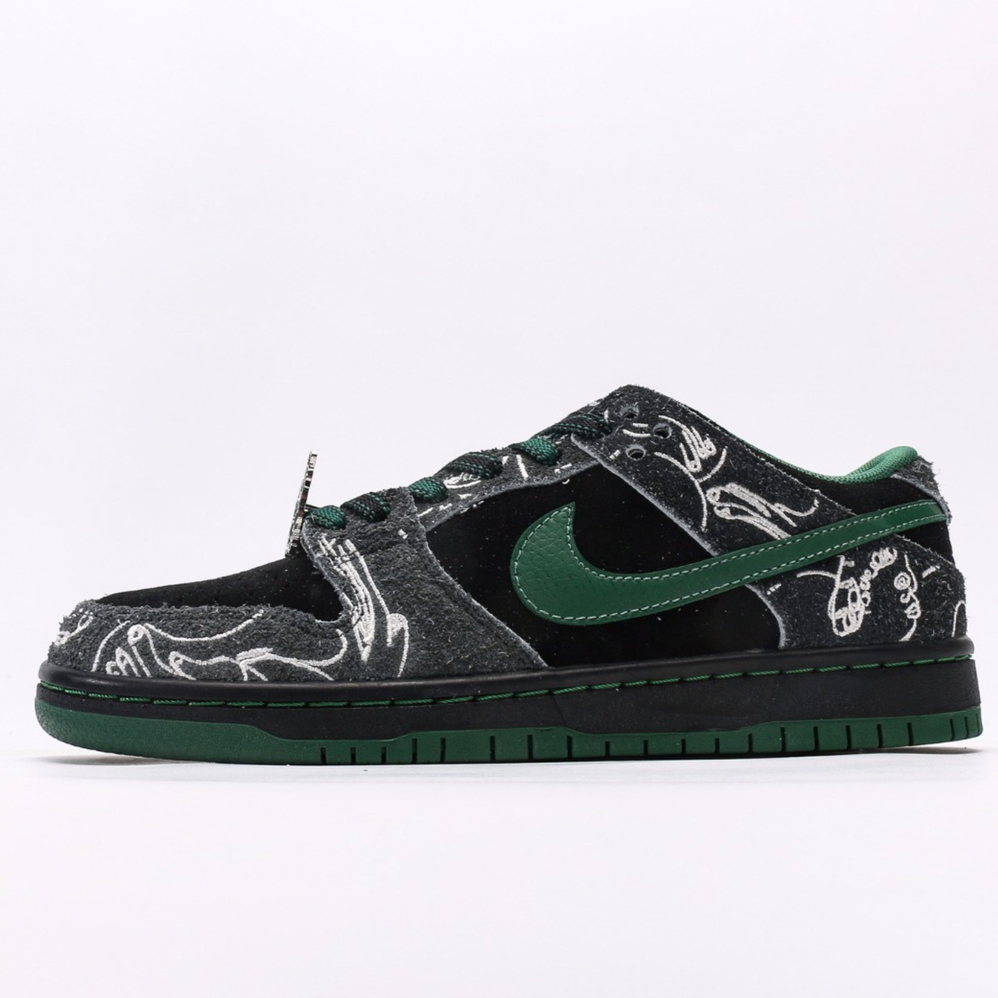 Nike SB Dunk Low There Skateboards