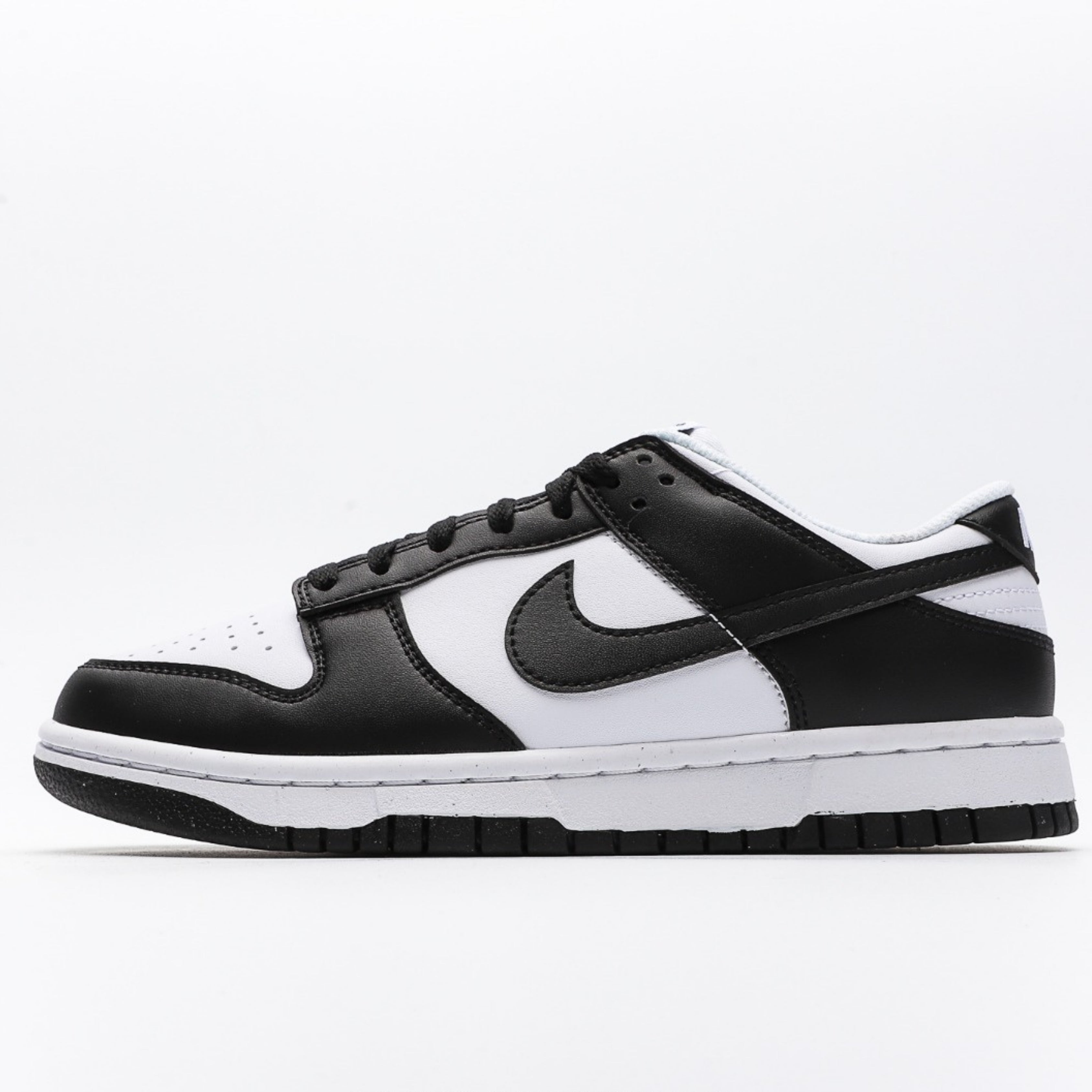 Nike Dunk Low Next Nature White Black