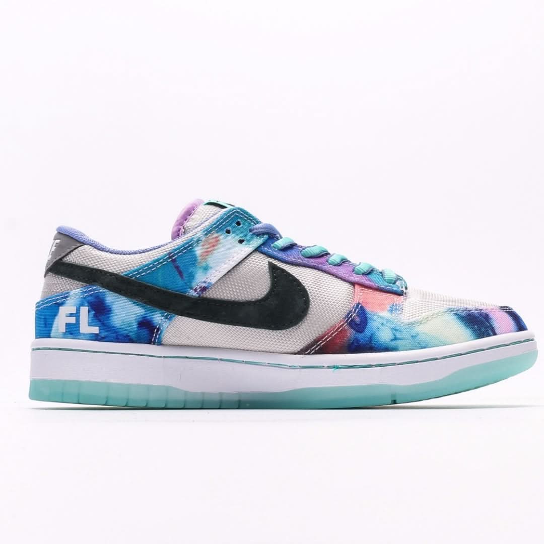 Nike SB Dunk Low Futura Laboratories Bleached Aqua