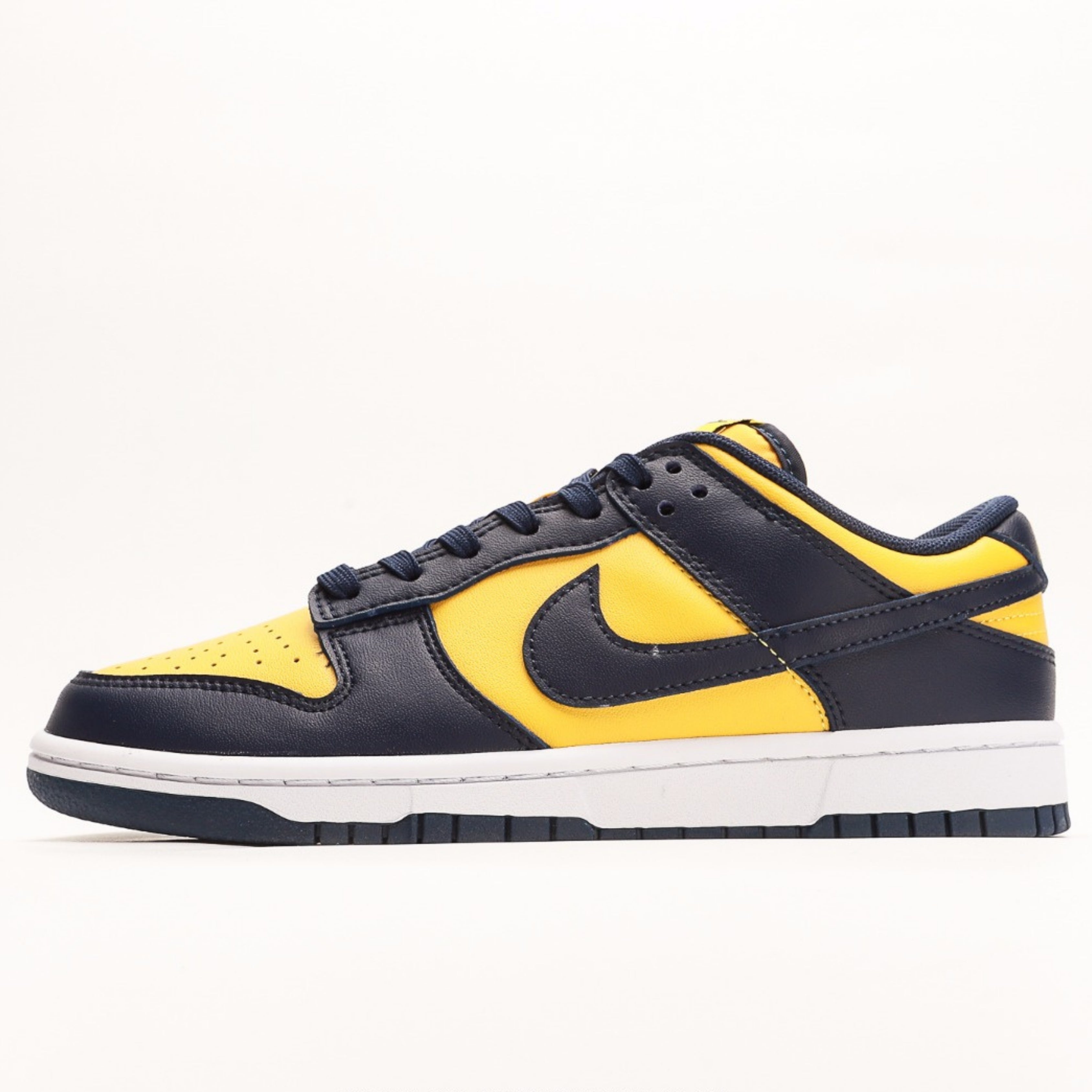 Nike Dunk Low Michigan
