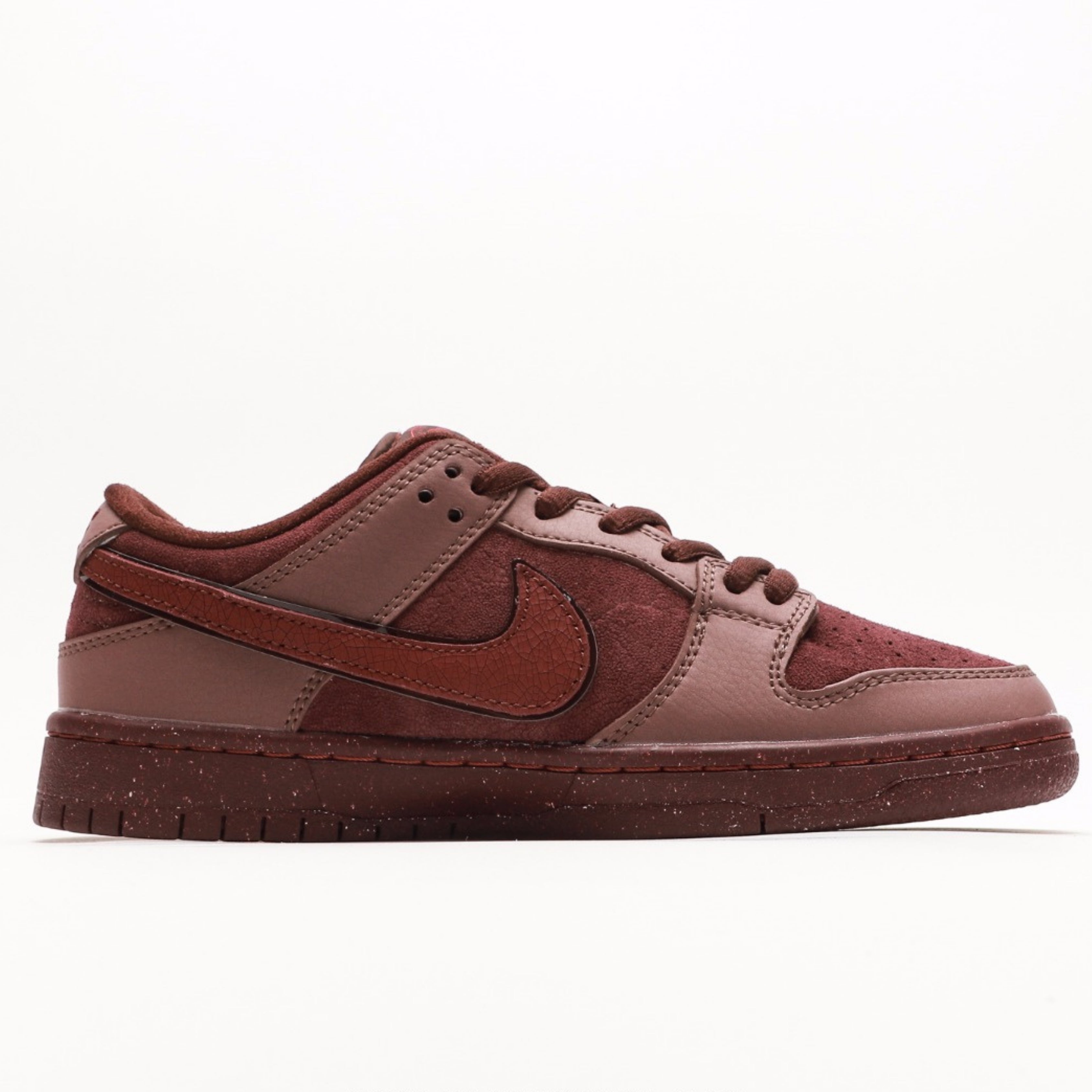 Nike SB Dunk Low City Of Love Burgundy Crush