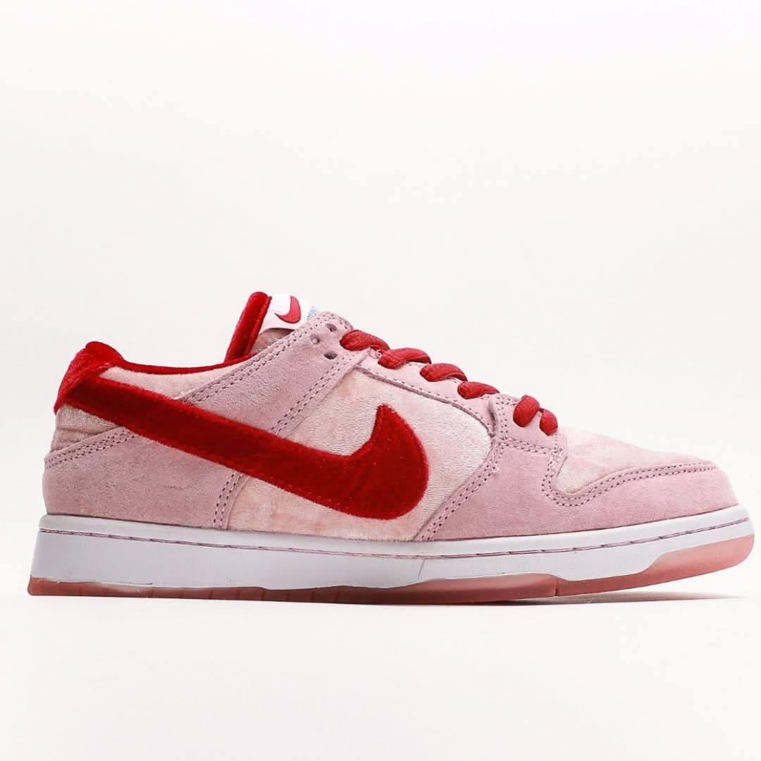 Nike SB Dunk Low StrangeLove Skateboards