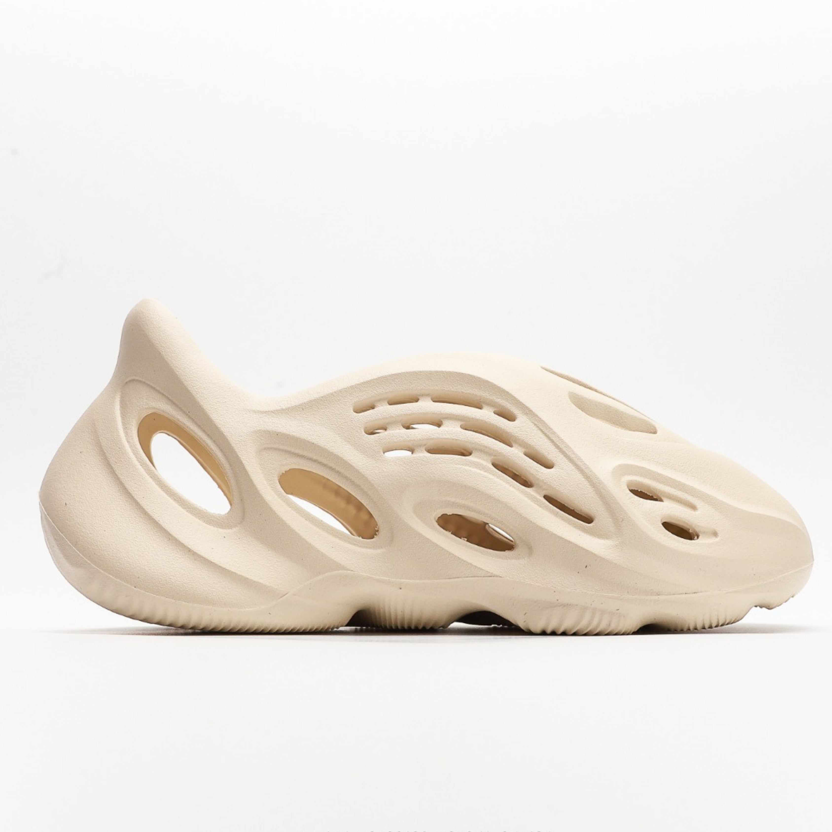 adidas Yeezy Foam RNNR Sand