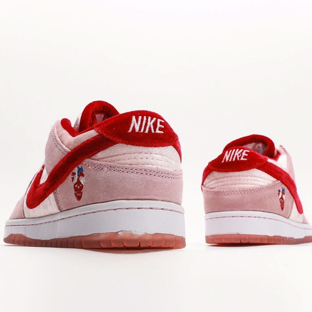 Nike SB Dunk Low StrangeLove Skateboards