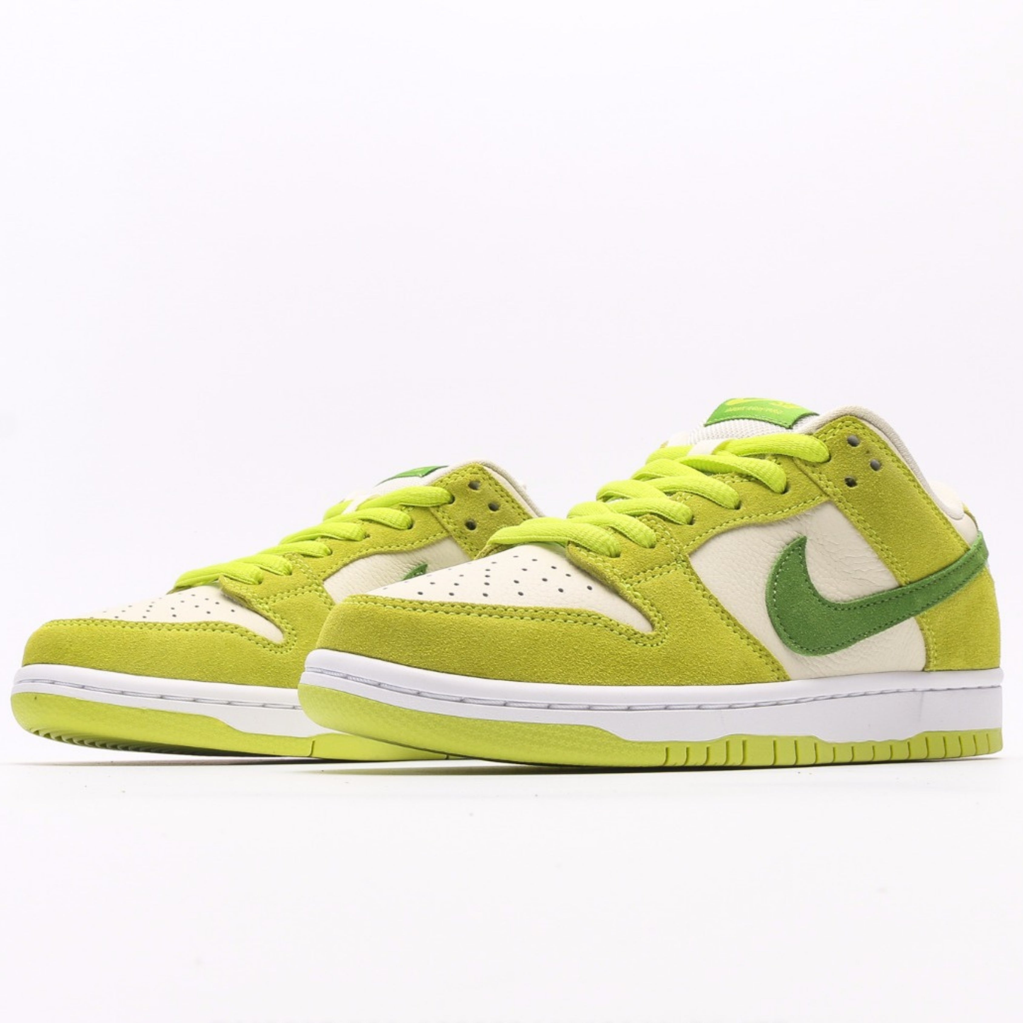 Nike SB Dunk Low Green Apple