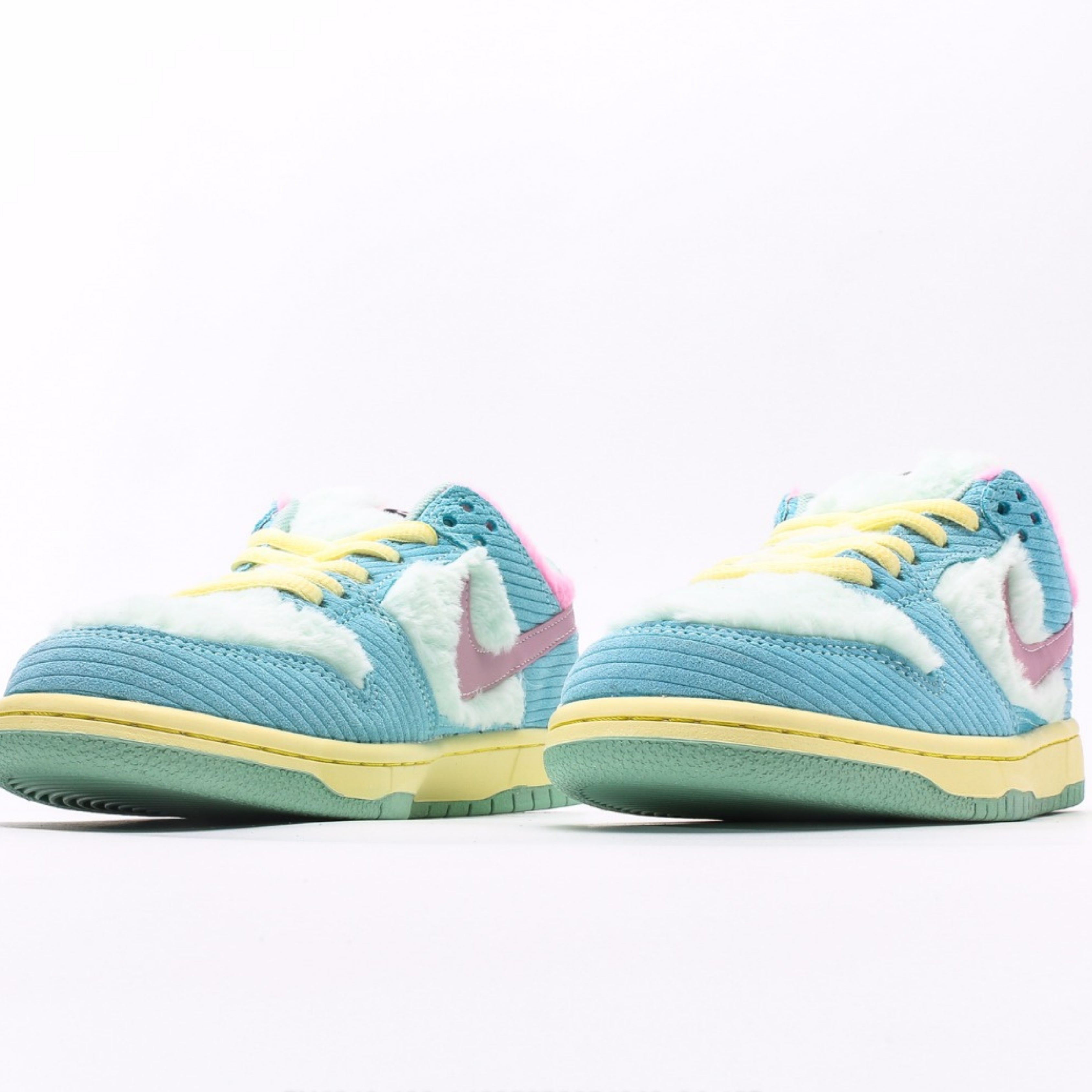 Nike SB Dunk Low Verdy Visty