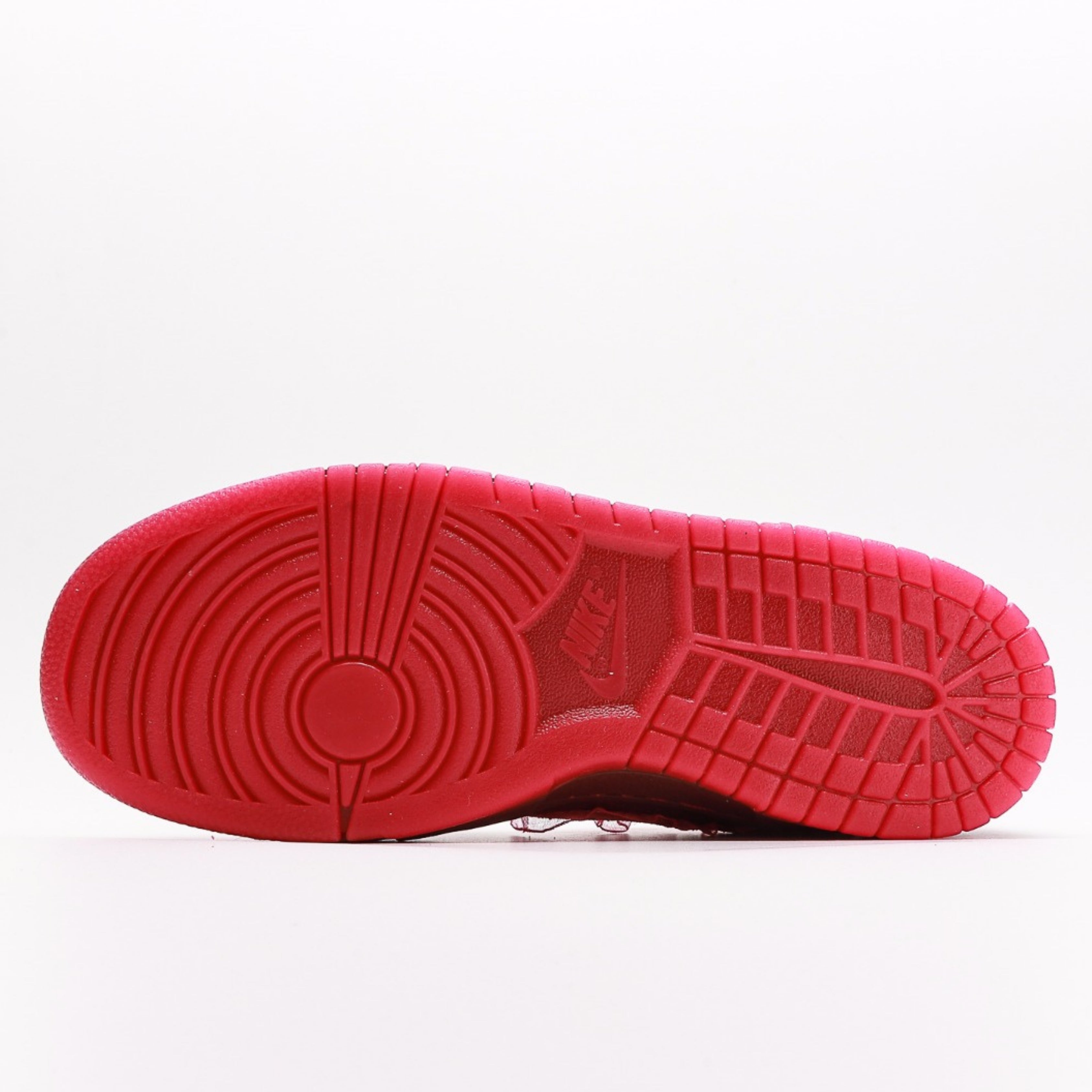 Nike Dunk Low Valentines Day