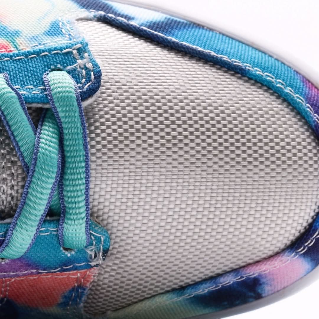 Nike SB Dunk Low Futura Laboratories Bleached Aqua