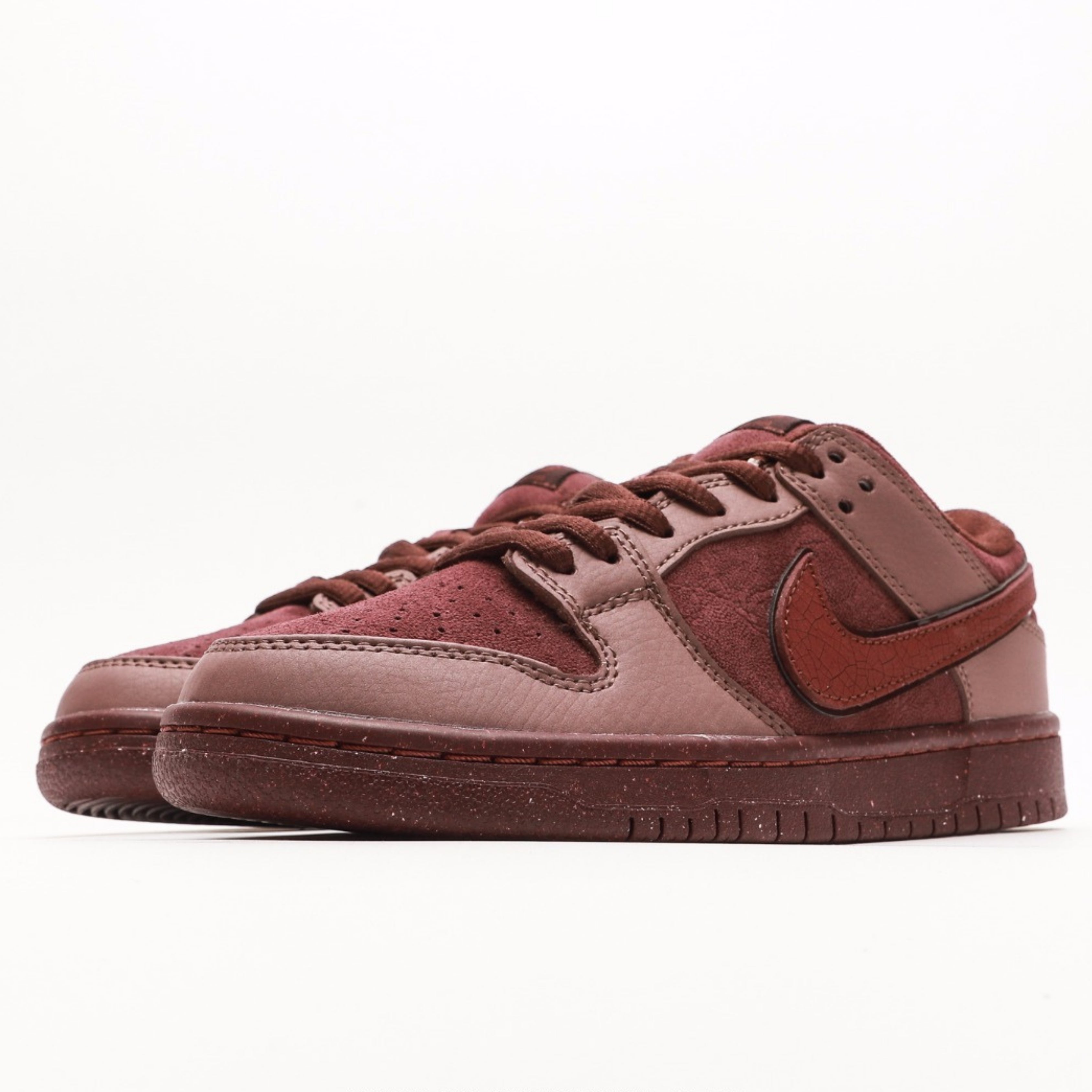 Nike SB Dunk Low City Of Love Burgundy Crush