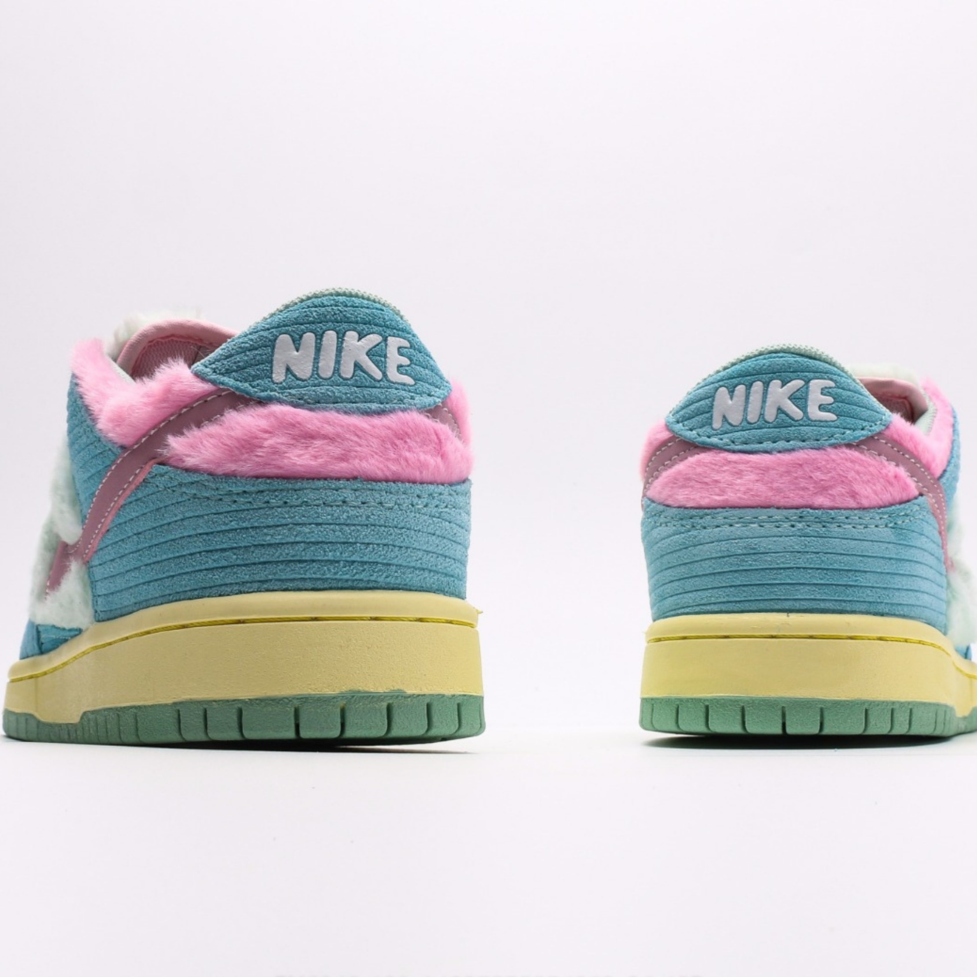 Nike SB Dunk Low Verdy Visty
