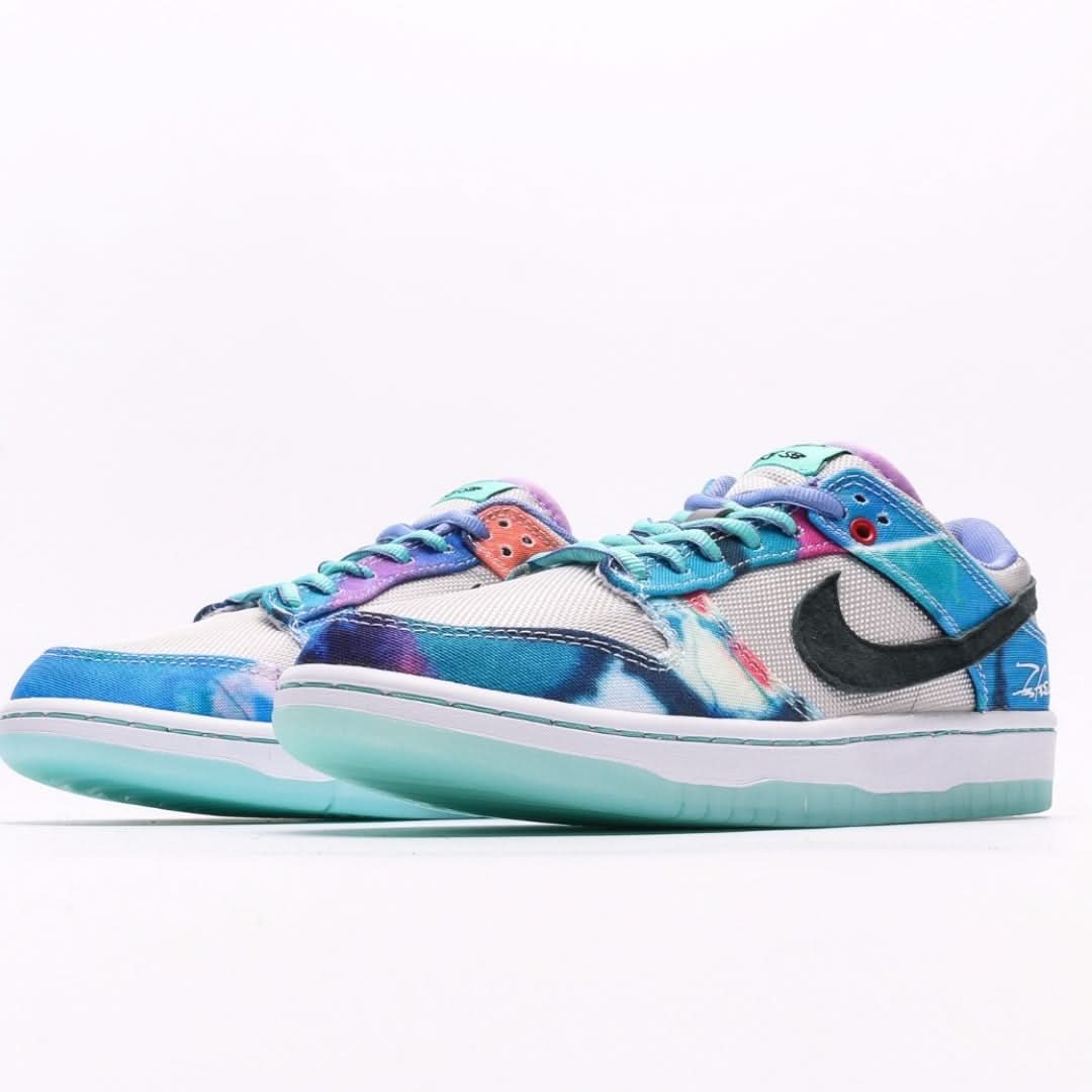 Nike SB Dunk Low Futura Laboratories Bleached Aqua