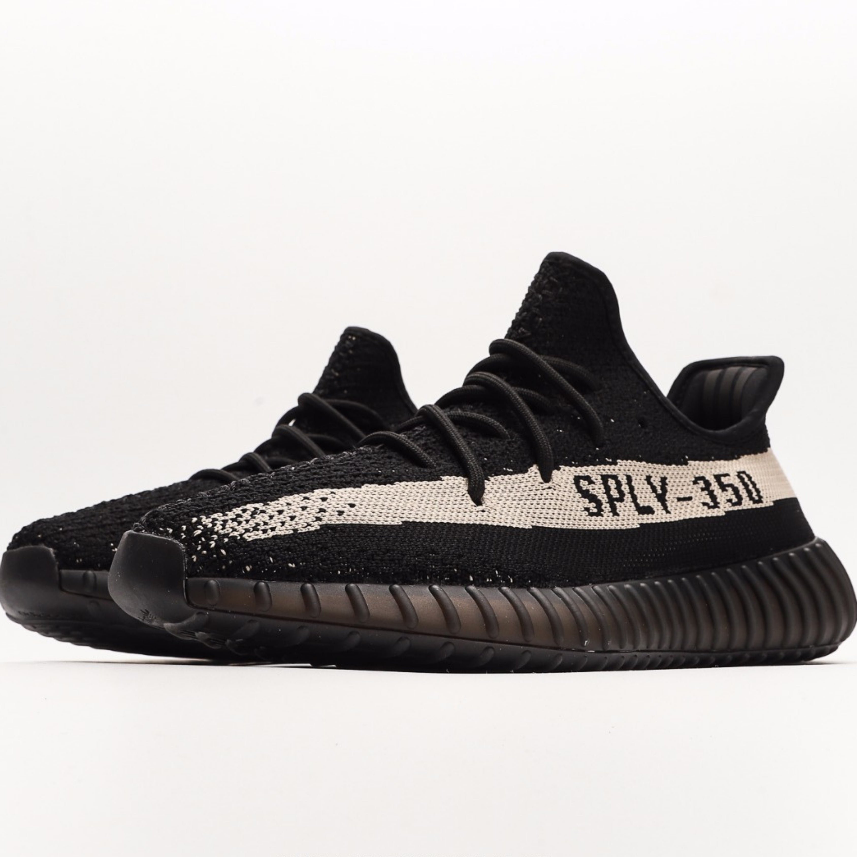 adidas Yeezy Boost 350 V2 Core Black White