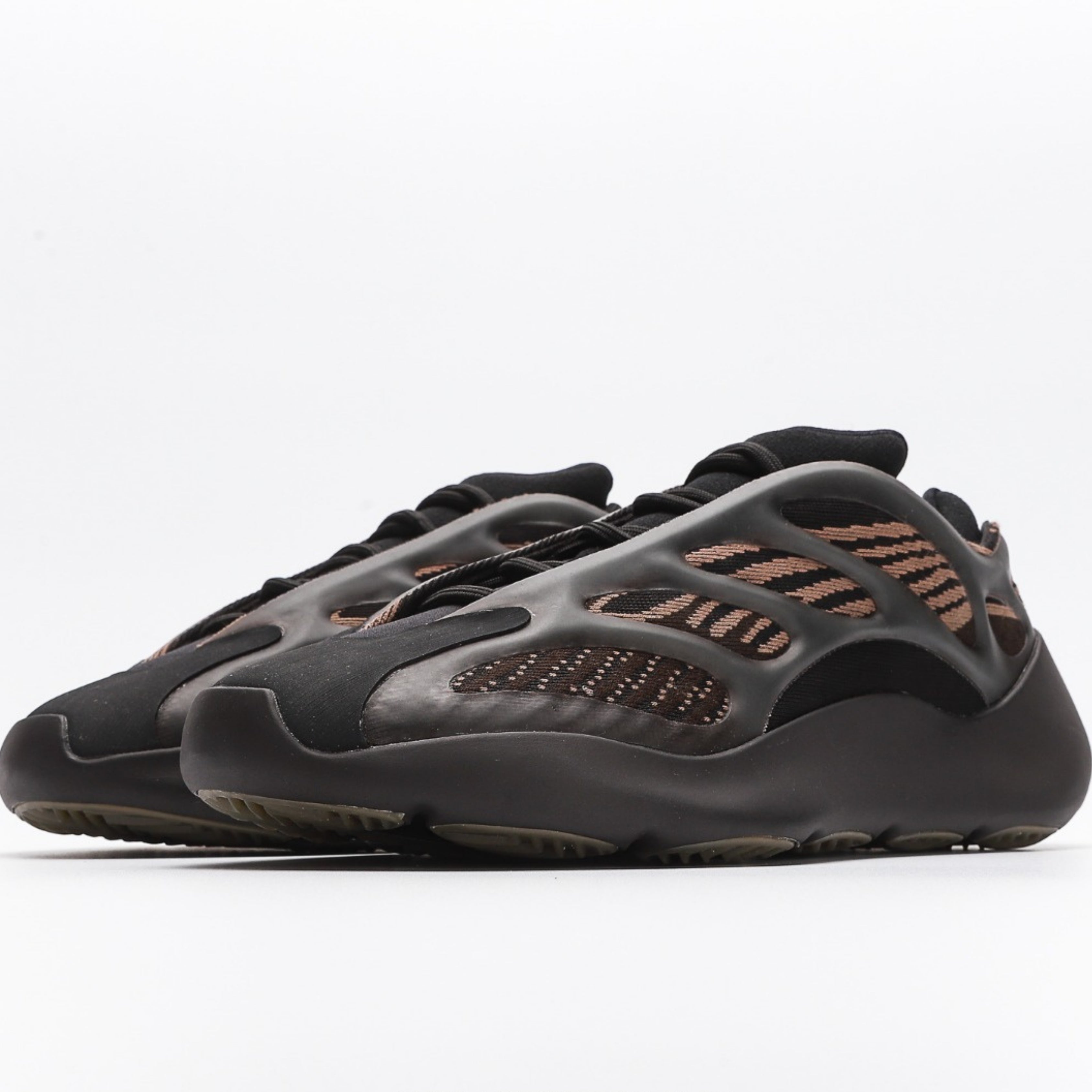 adidas Yeezy 700 V3 Clay Brown