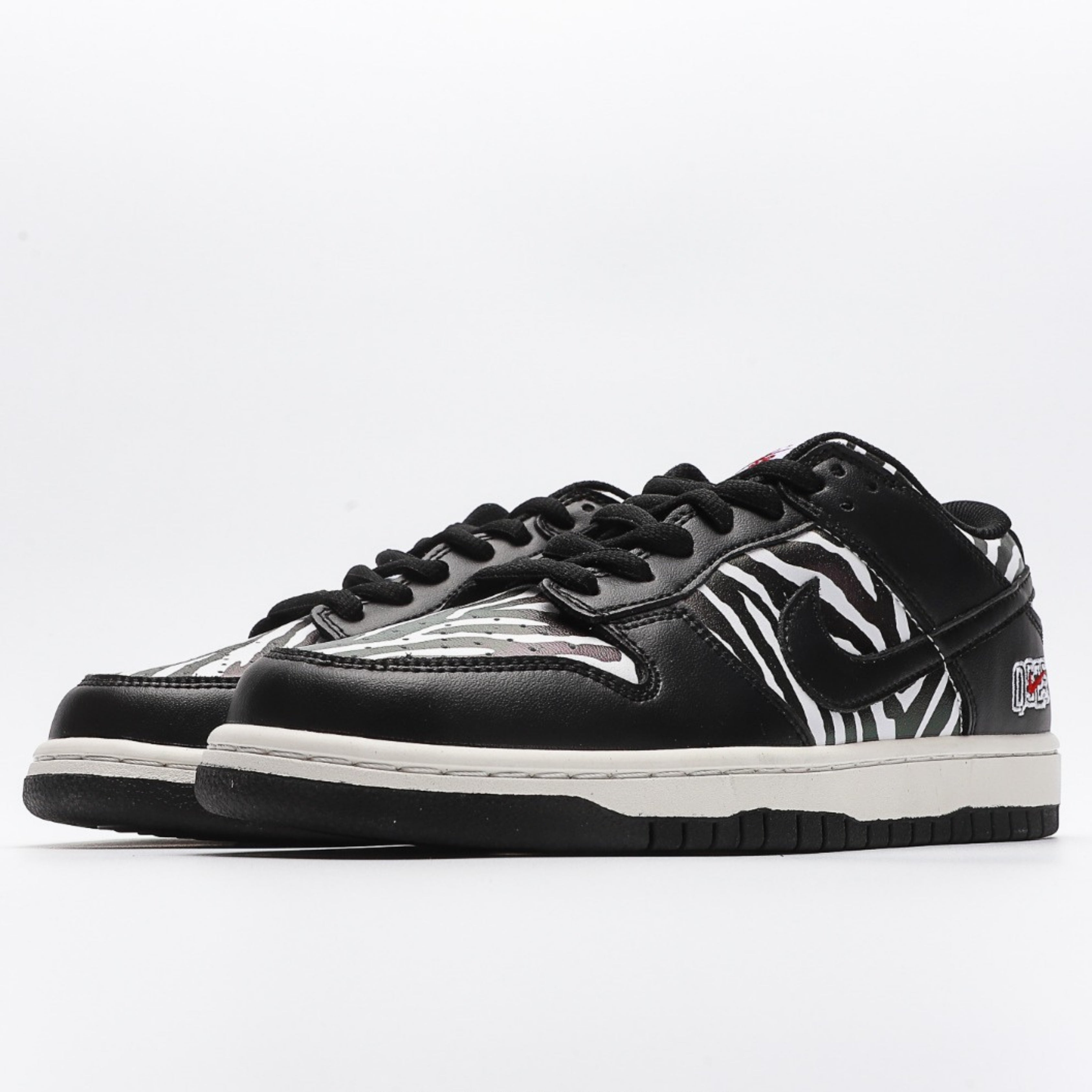 Nike SB Dunk Low OG QS Quartersnacks Zebra