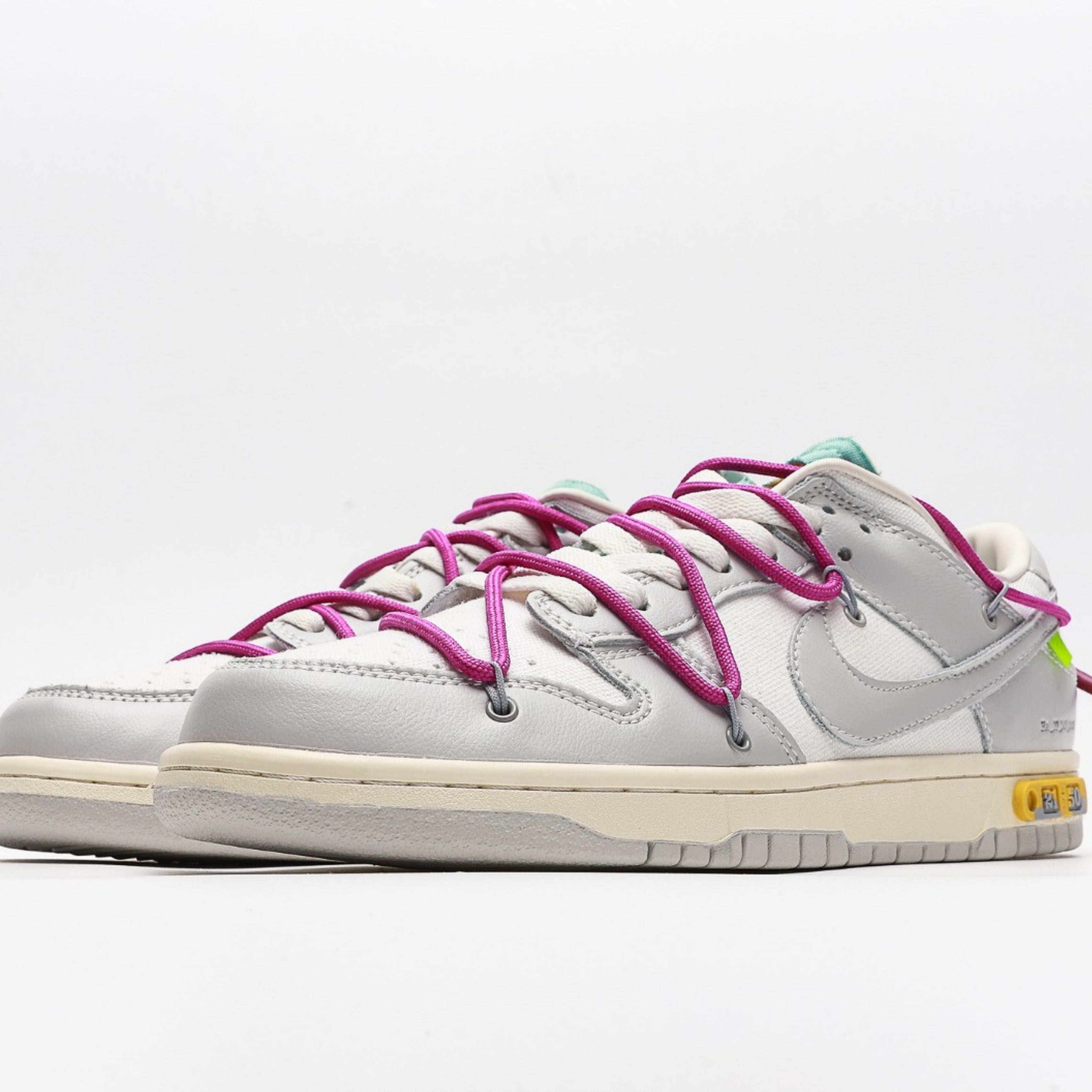 Nike Dunk Low Off-White Lot 21
