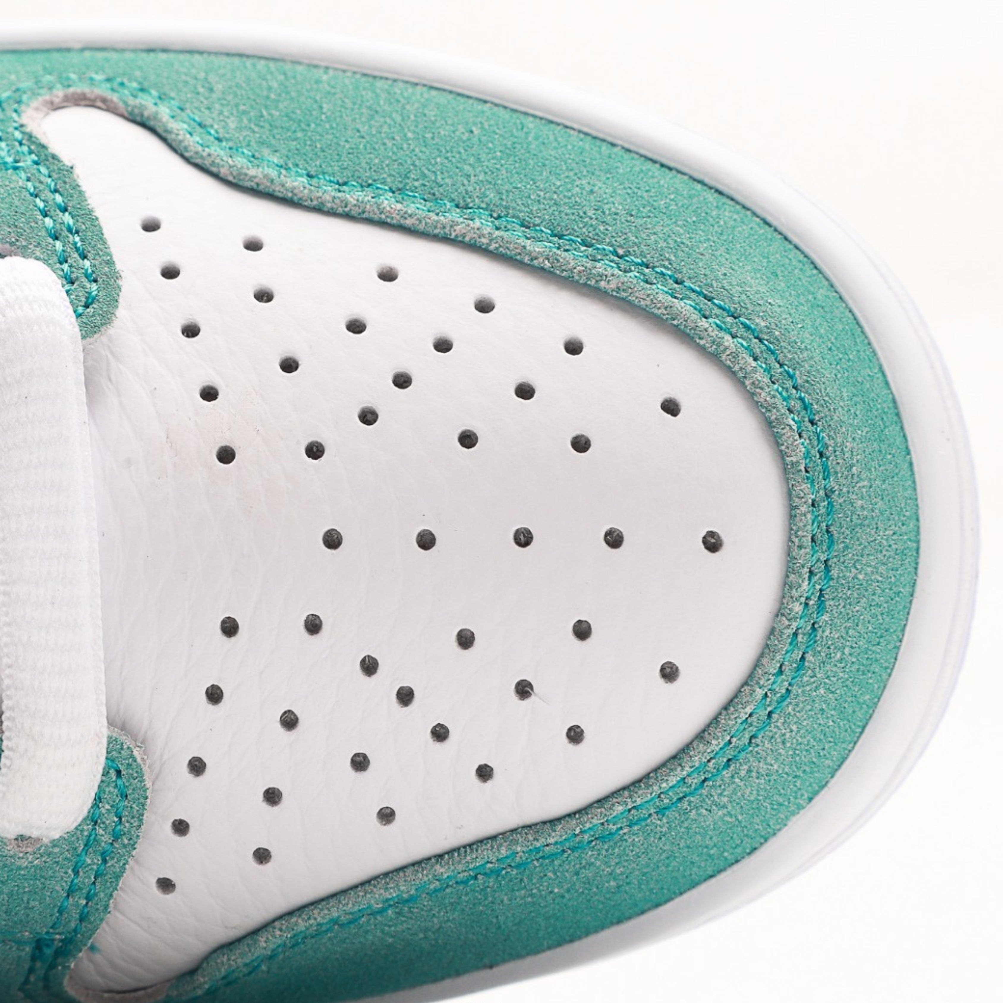 Nike SB Dunk Low April Skateboards