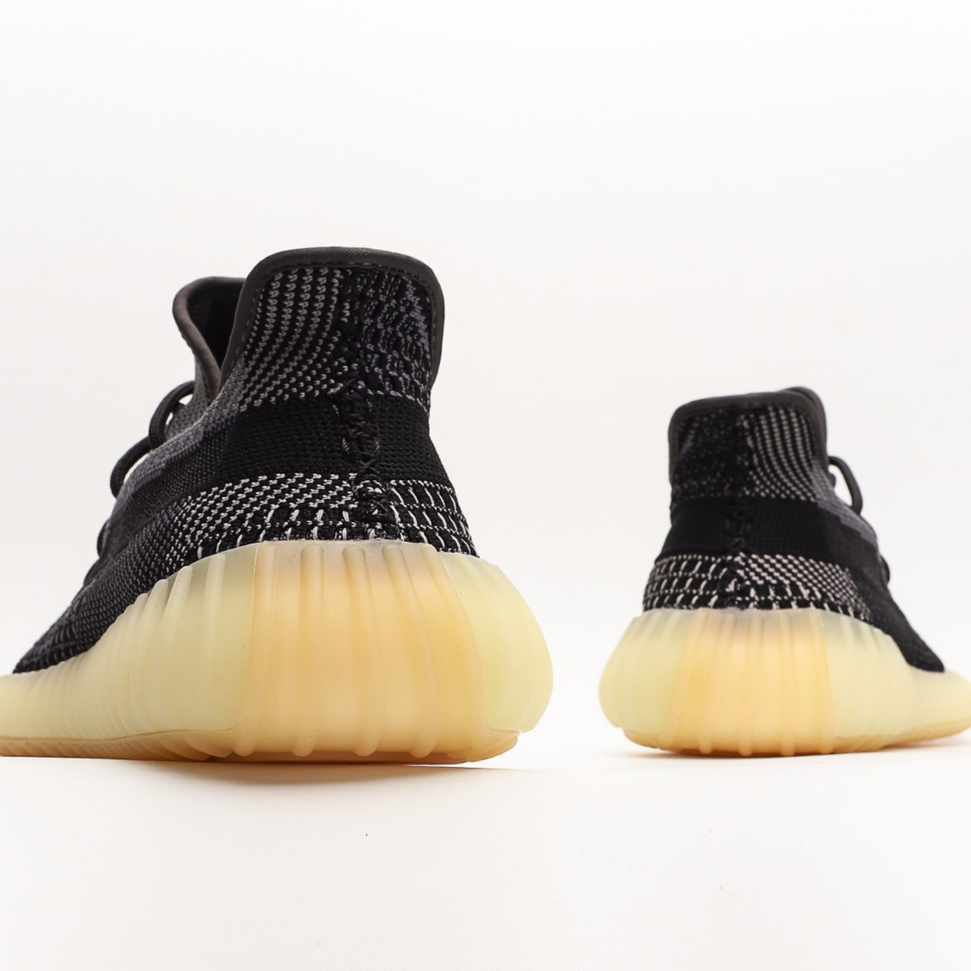 adidas Yeezy Boost 350 V2 Carbon