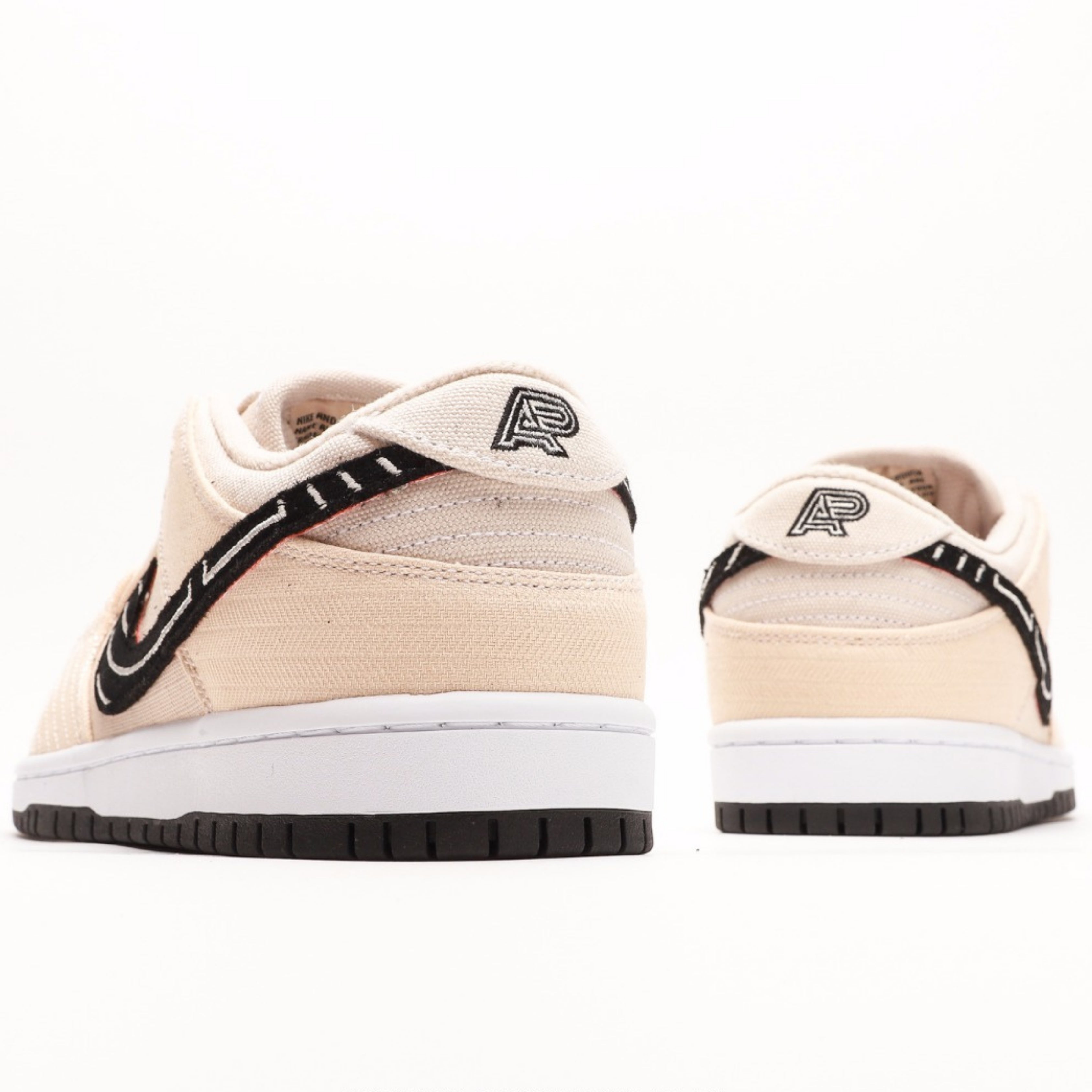 Nike SB Dunk Low Albino & Preto