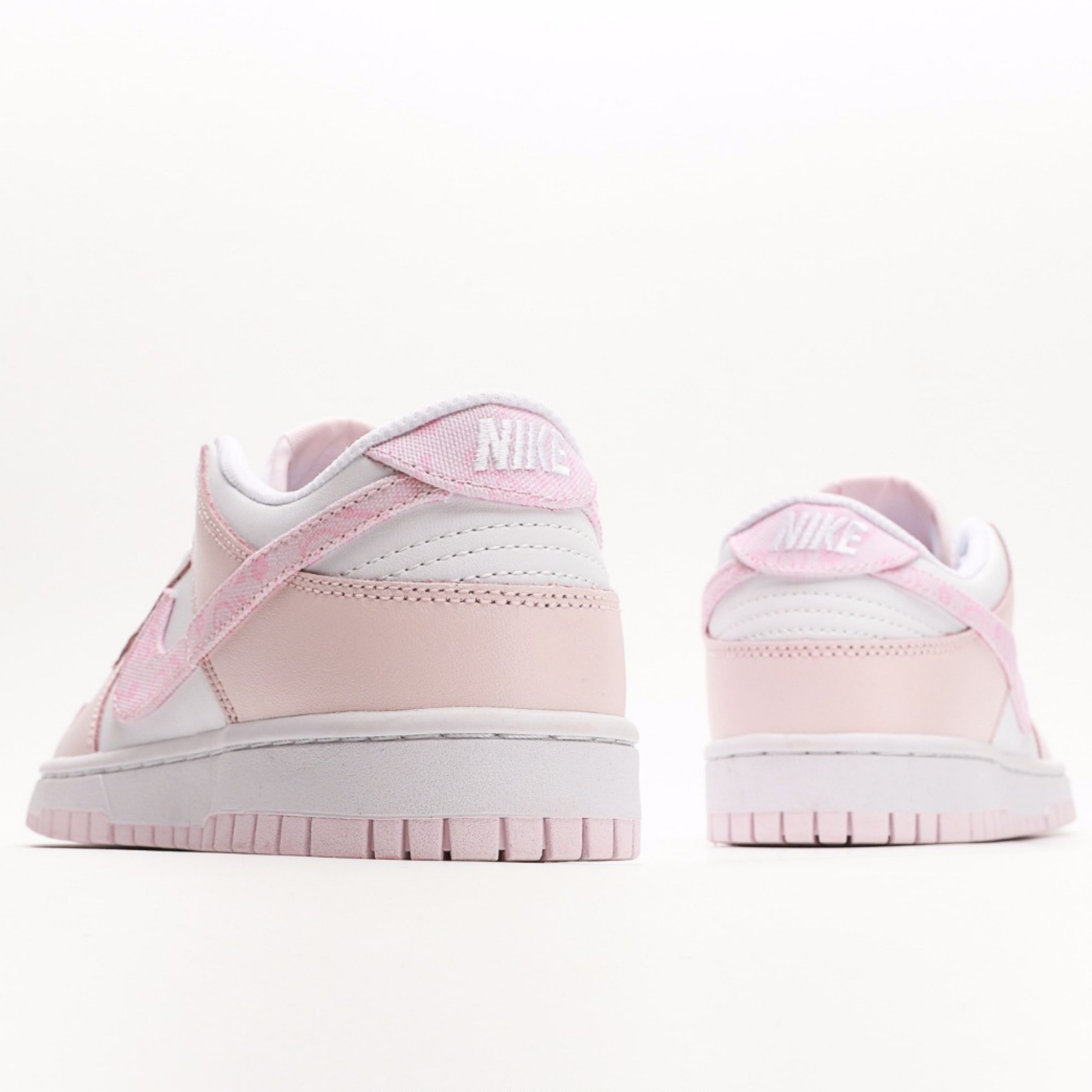 Nike Dunk Low Essential Paisley Pack Pink