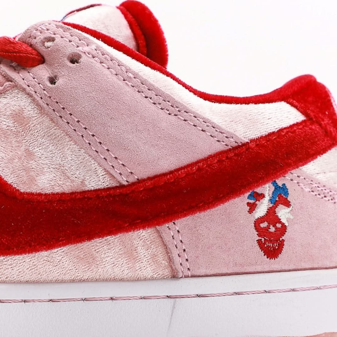 Nike SB Dunk Low StrangeLove Skateboards
