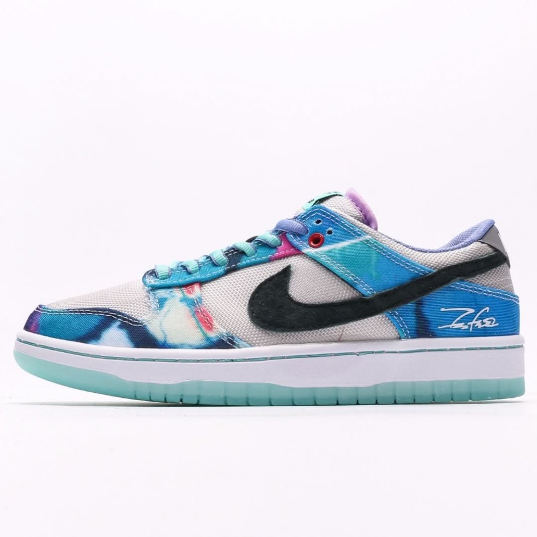 Nike SB Dunk Low Futura Laboratories Bleached Aqua