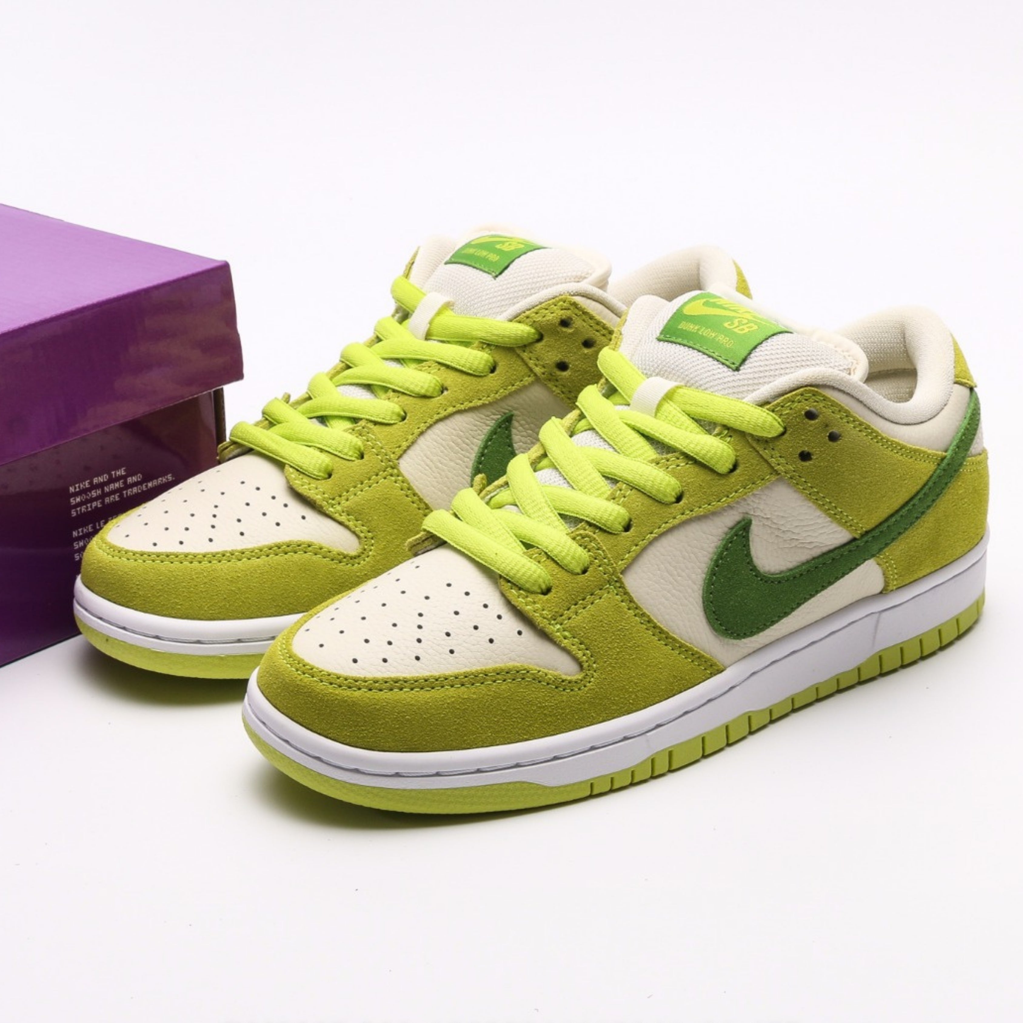 Nike SB Dunk Low Green Apple