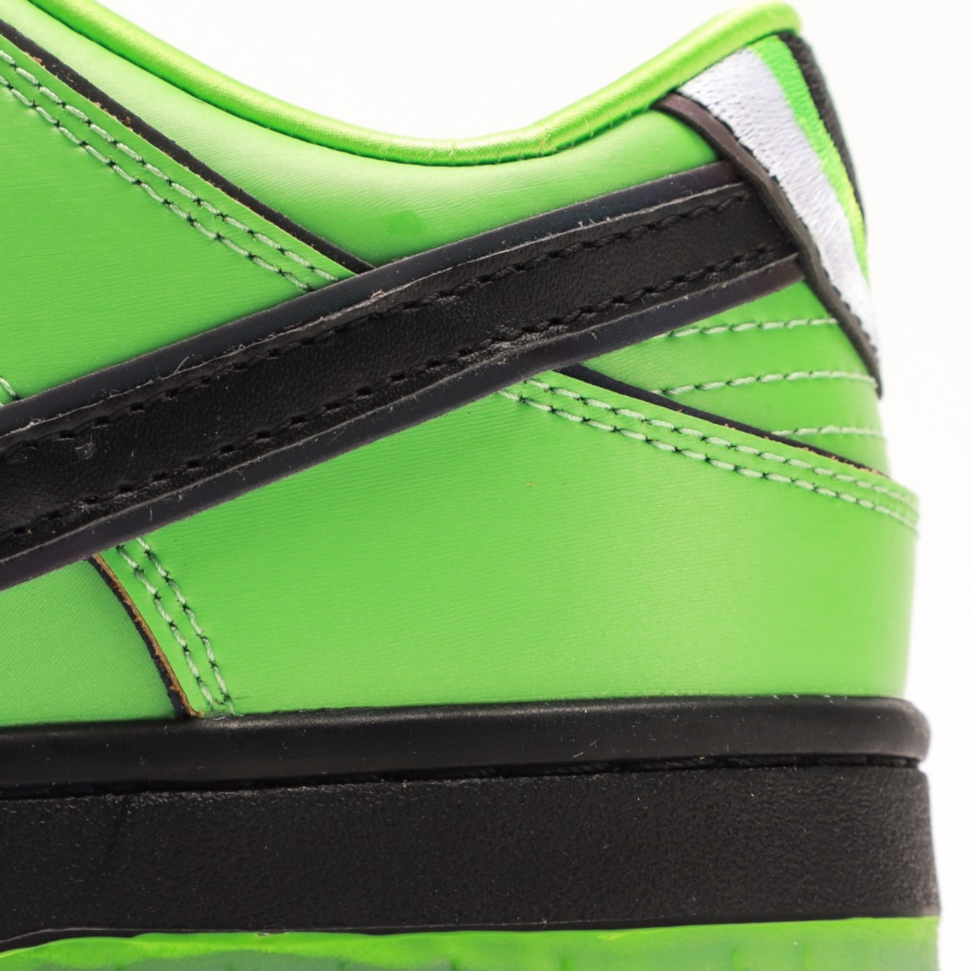 Nike SB Dunk Low The Powerpuff Girls Buttercup
