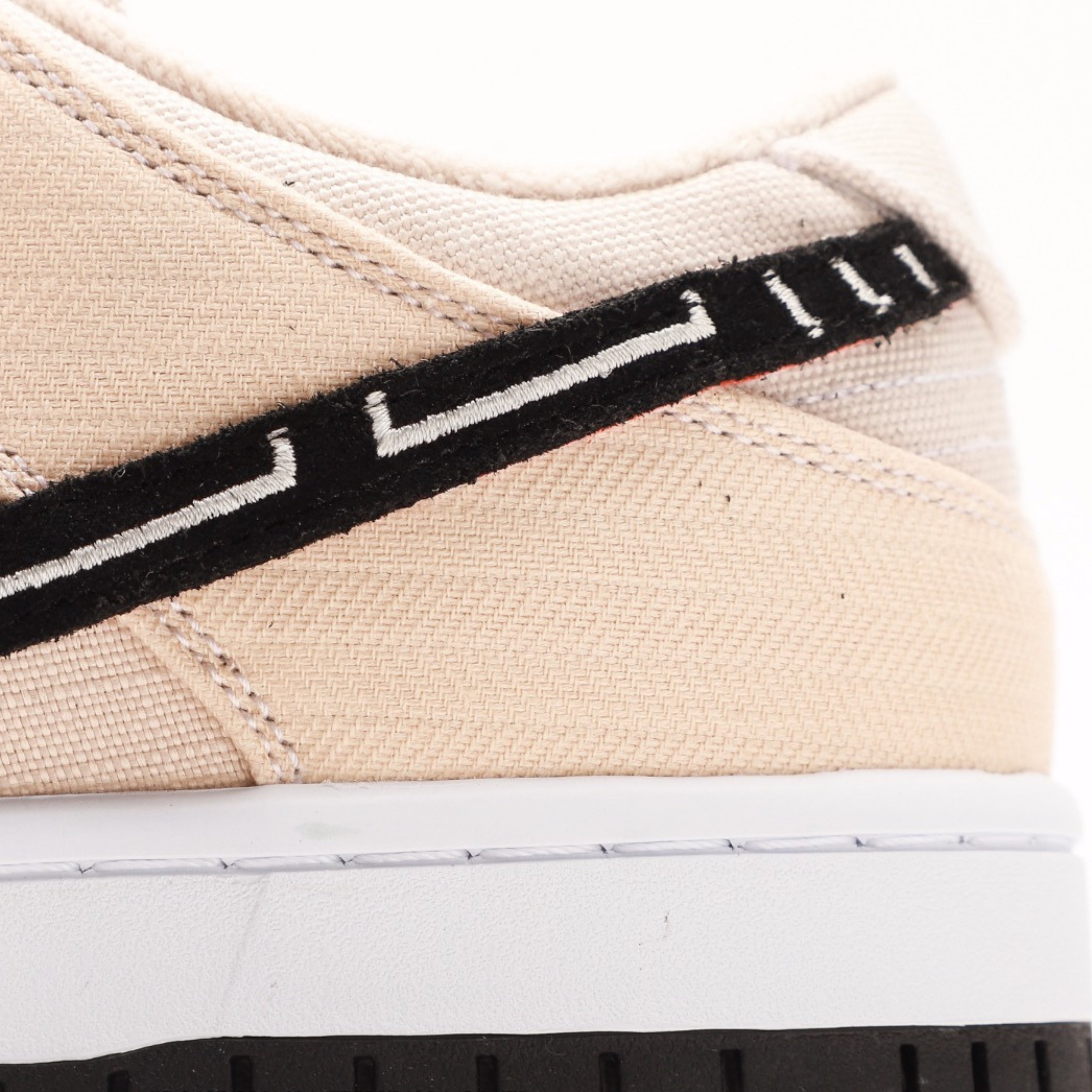 Nike SB Dunk Low Albino & Preto
