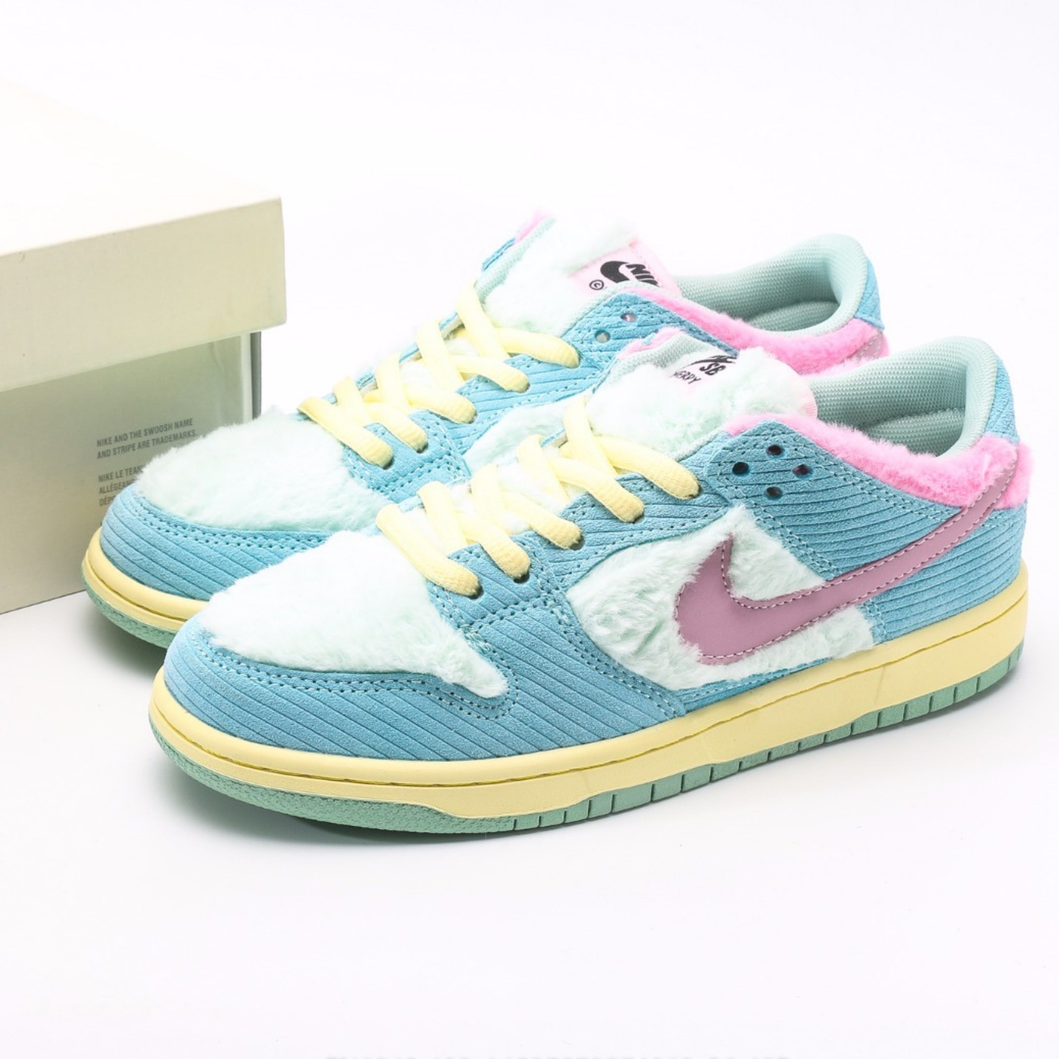 Nike SB Dunk Low Verdy Visty