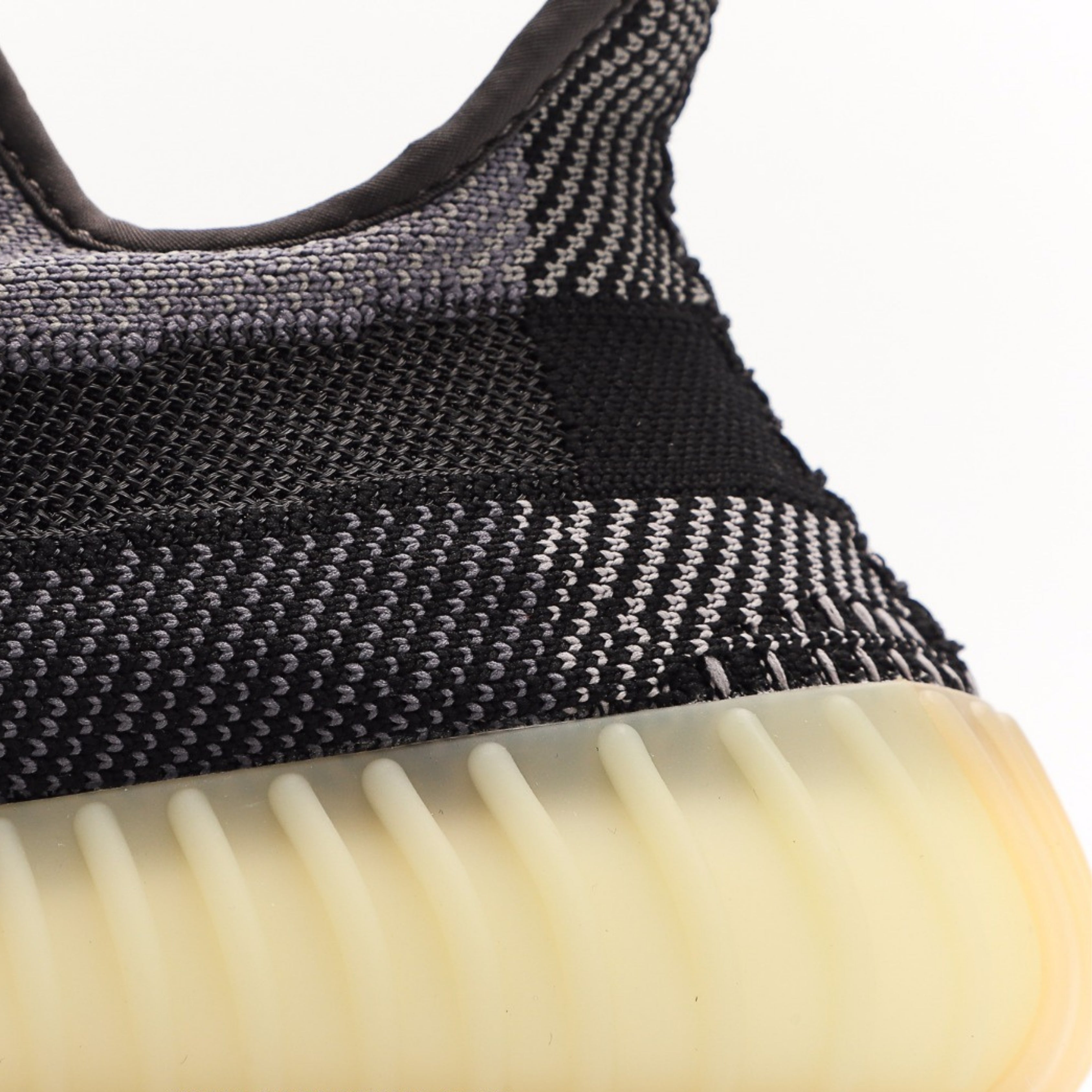 adidas Yeezy Boost 350 V2 Carbon
