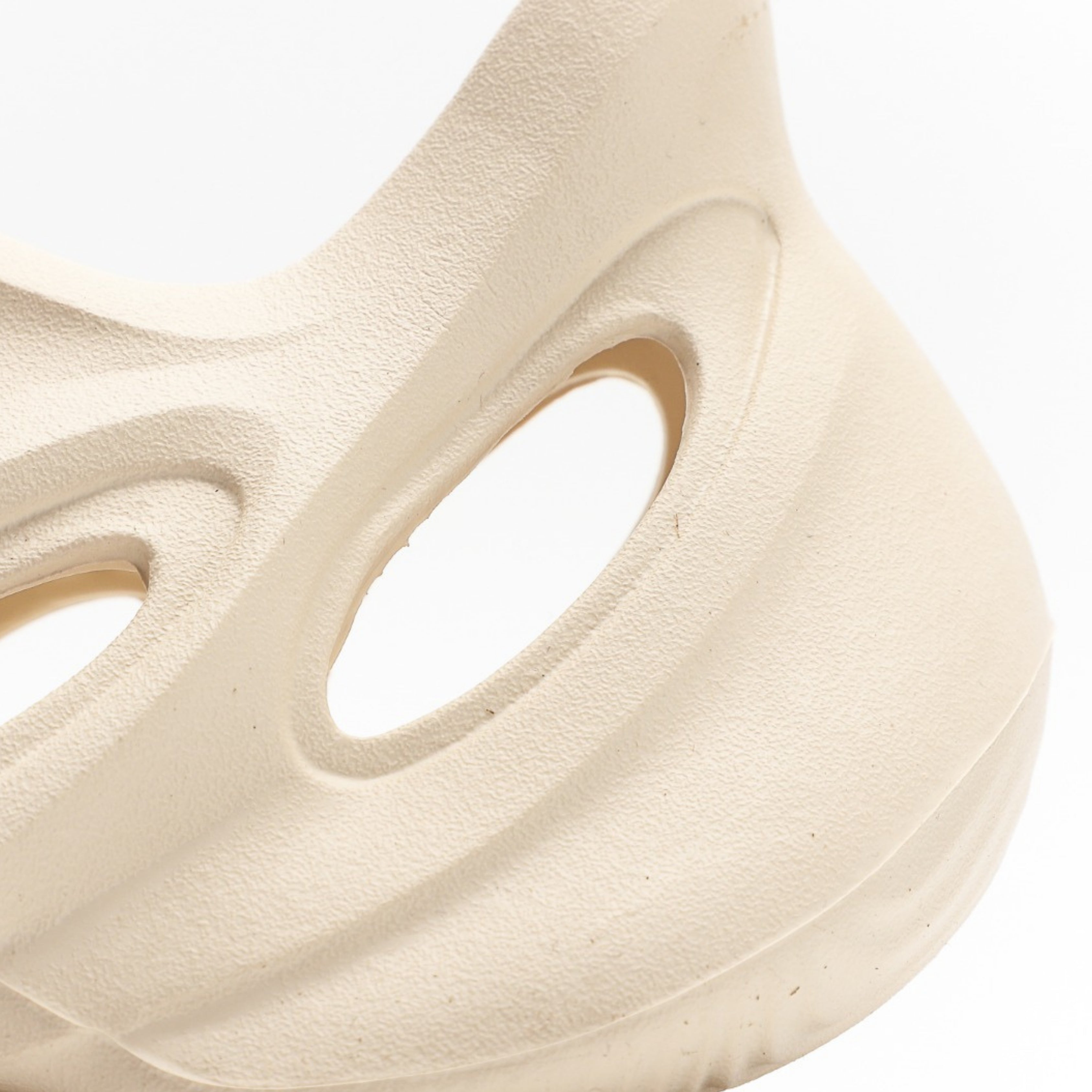 adidas Yeezy Foam RNNR Sand