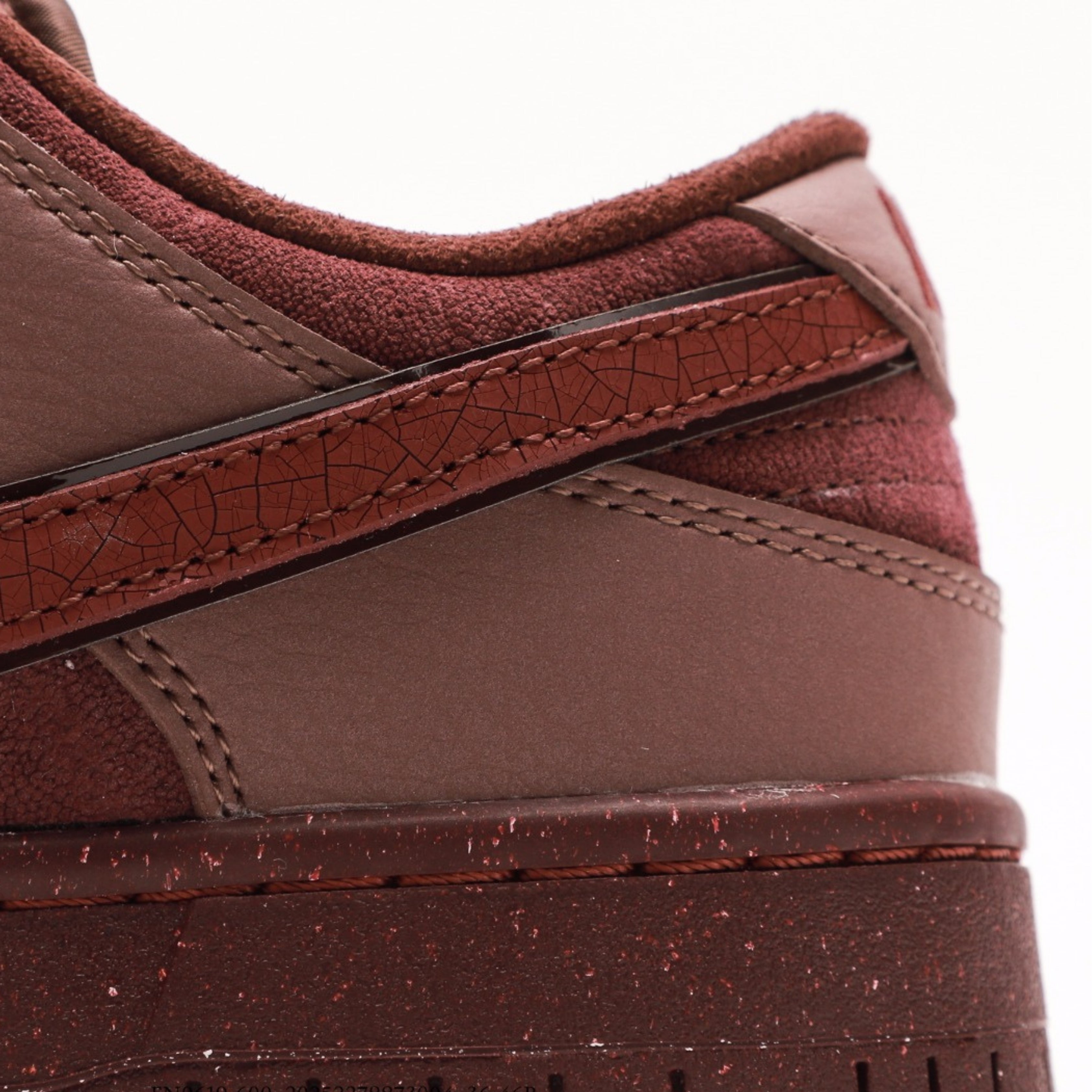 Nike SB Dunk Low City Of Love Burgundy Crush