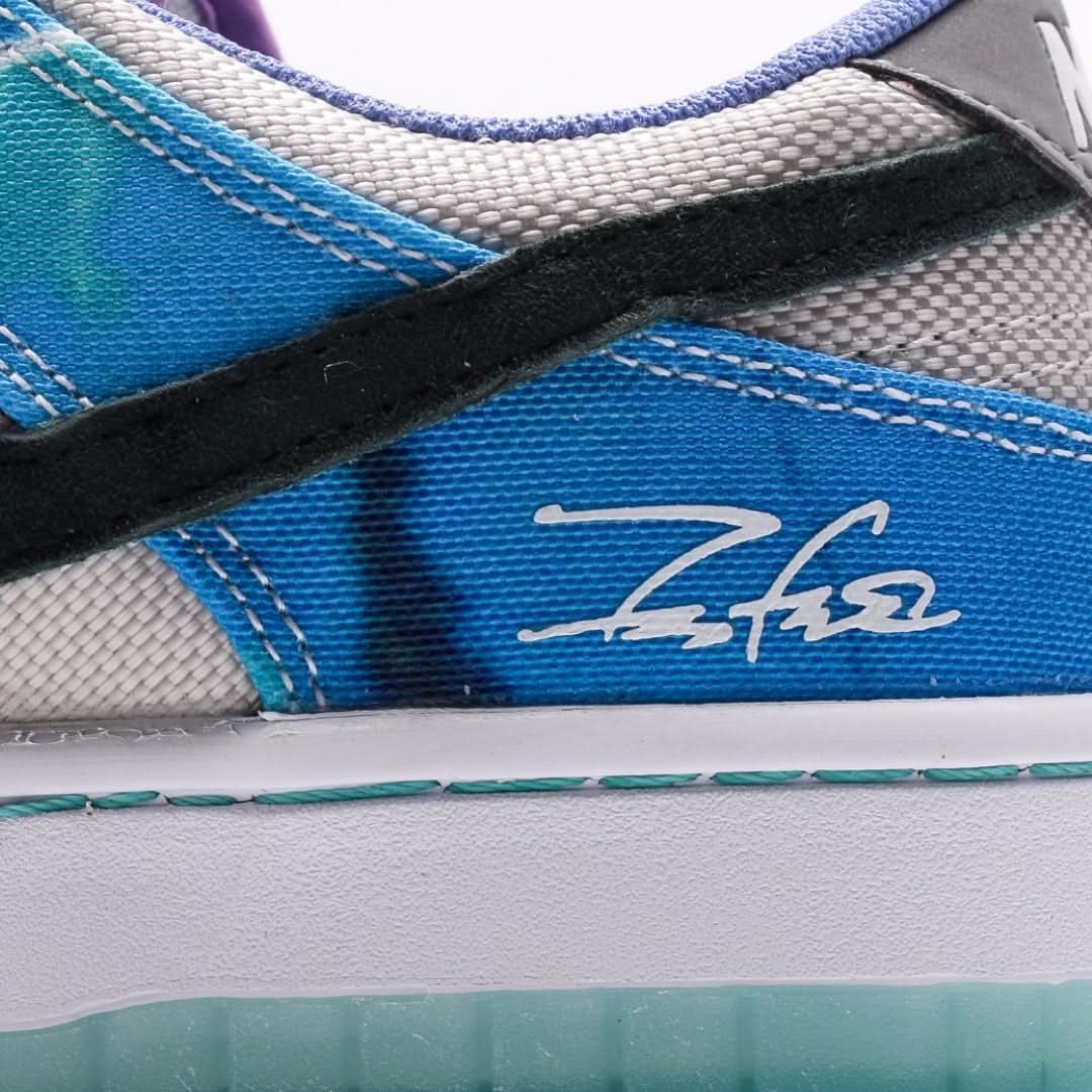Nike SB Dunk Low Futura Laboratories Bleached Aqua