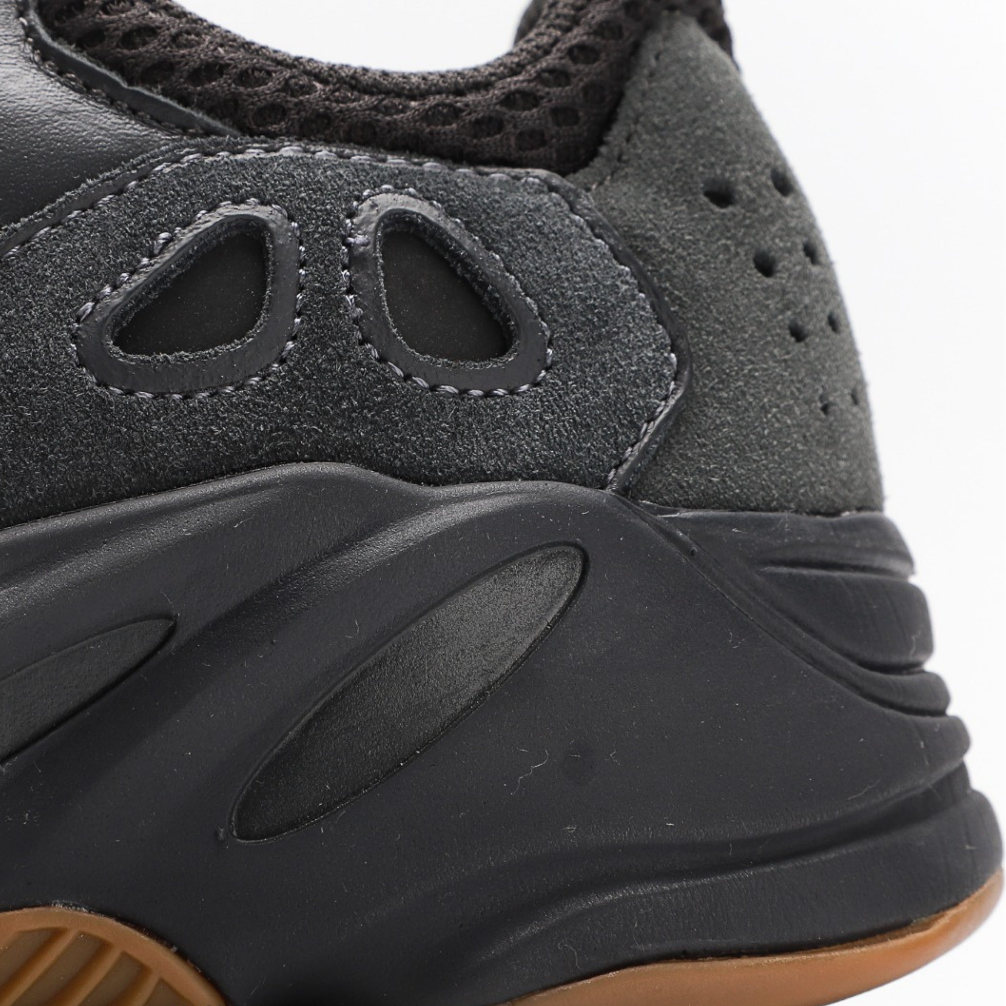 adidas Yeezy Boost 700 Utility Black